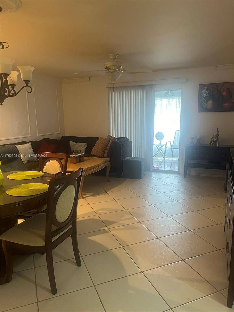 Lake Worth, FL 33467,176 Cape Cod Circle #0