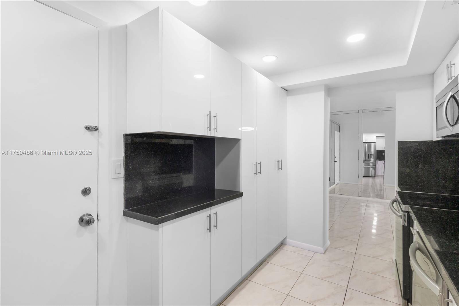 Hallandale Beach, FL 33009,1849 S Ocean Dr #407