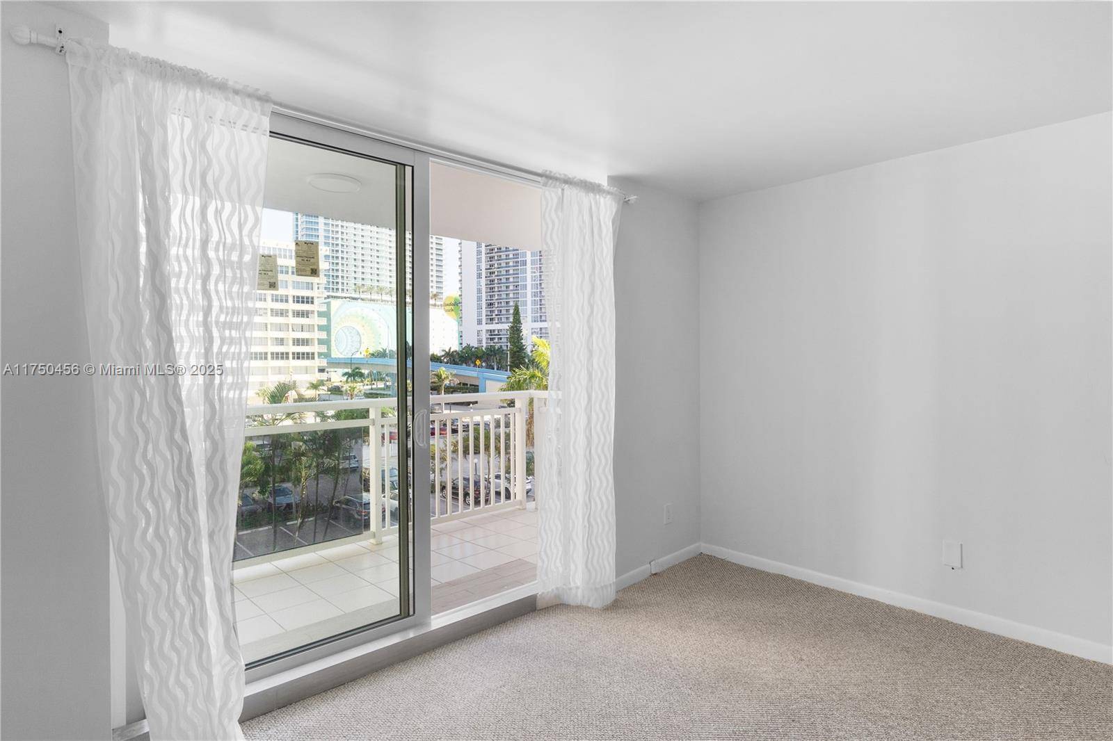 Hallandale Beach, FL 33009,1849 S Ocean Dr #407