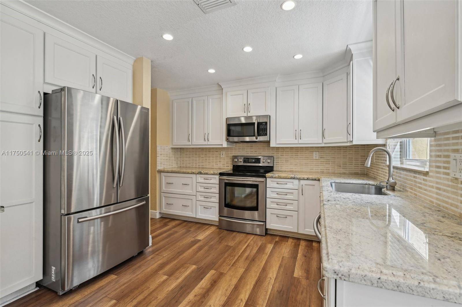 Davie, FL 33325,228 Magnolia Ave #228