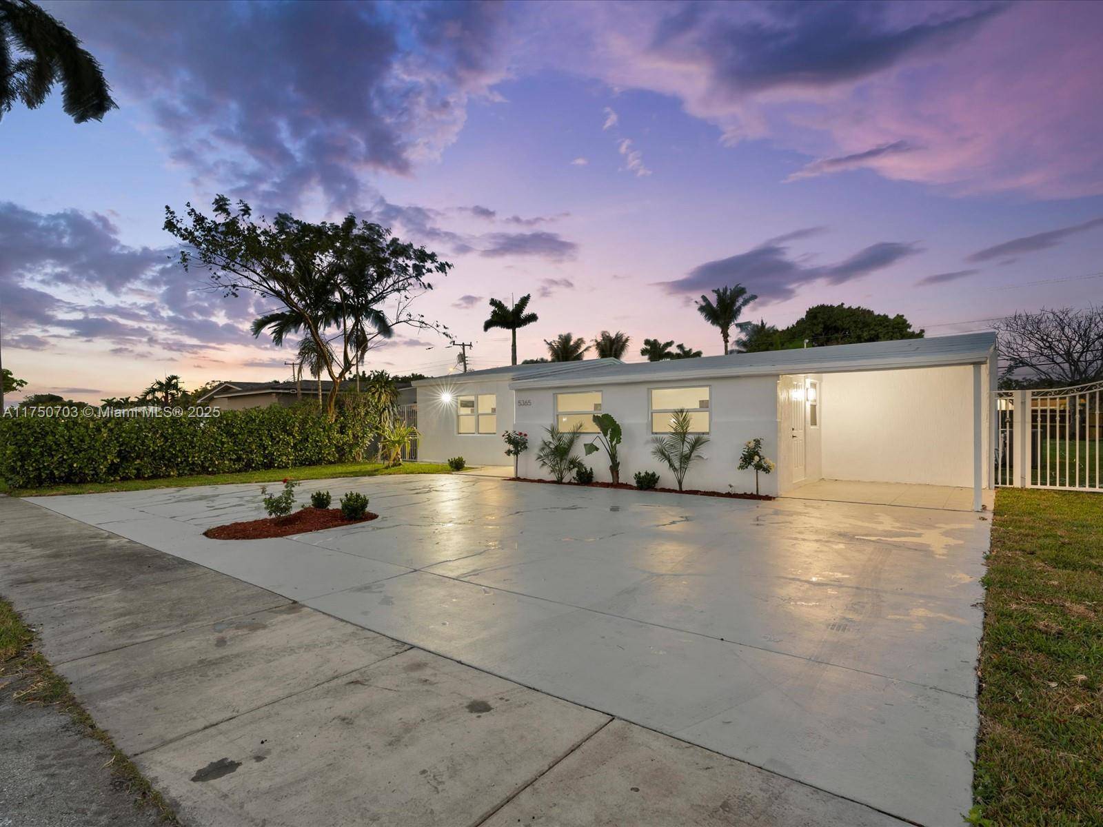 Miami, FL 33165,5365 SW 97th Ct