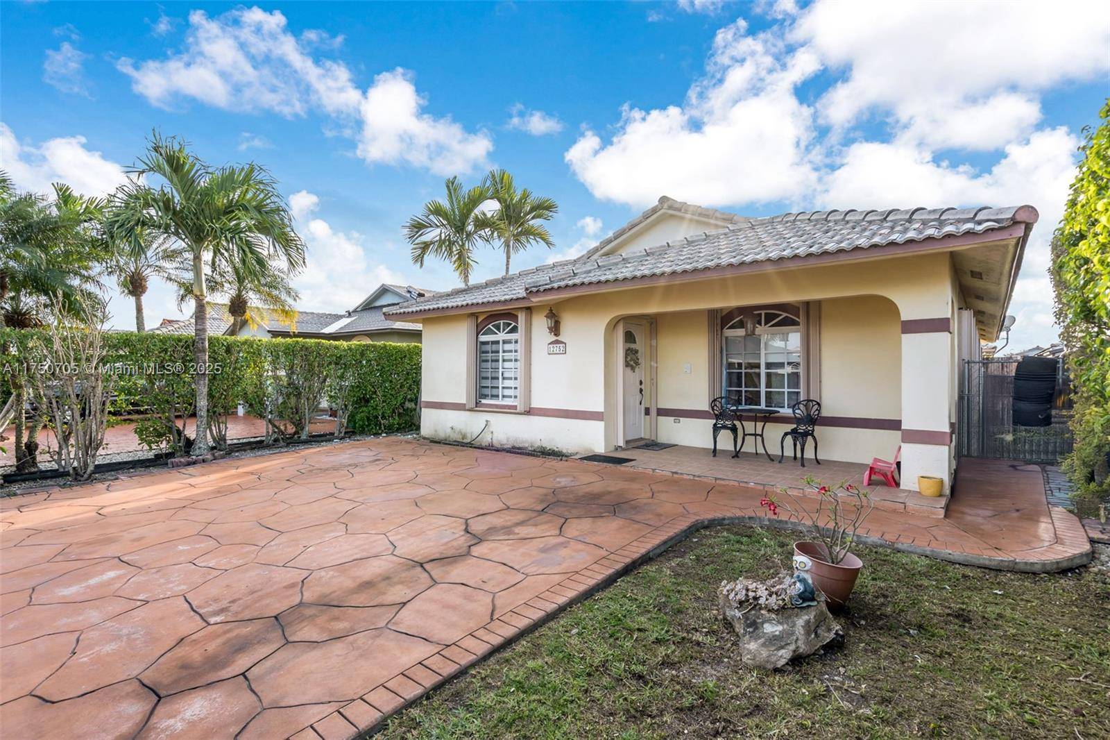 Hialeah Gardens, FL 33018,12752 NW 98th Pl