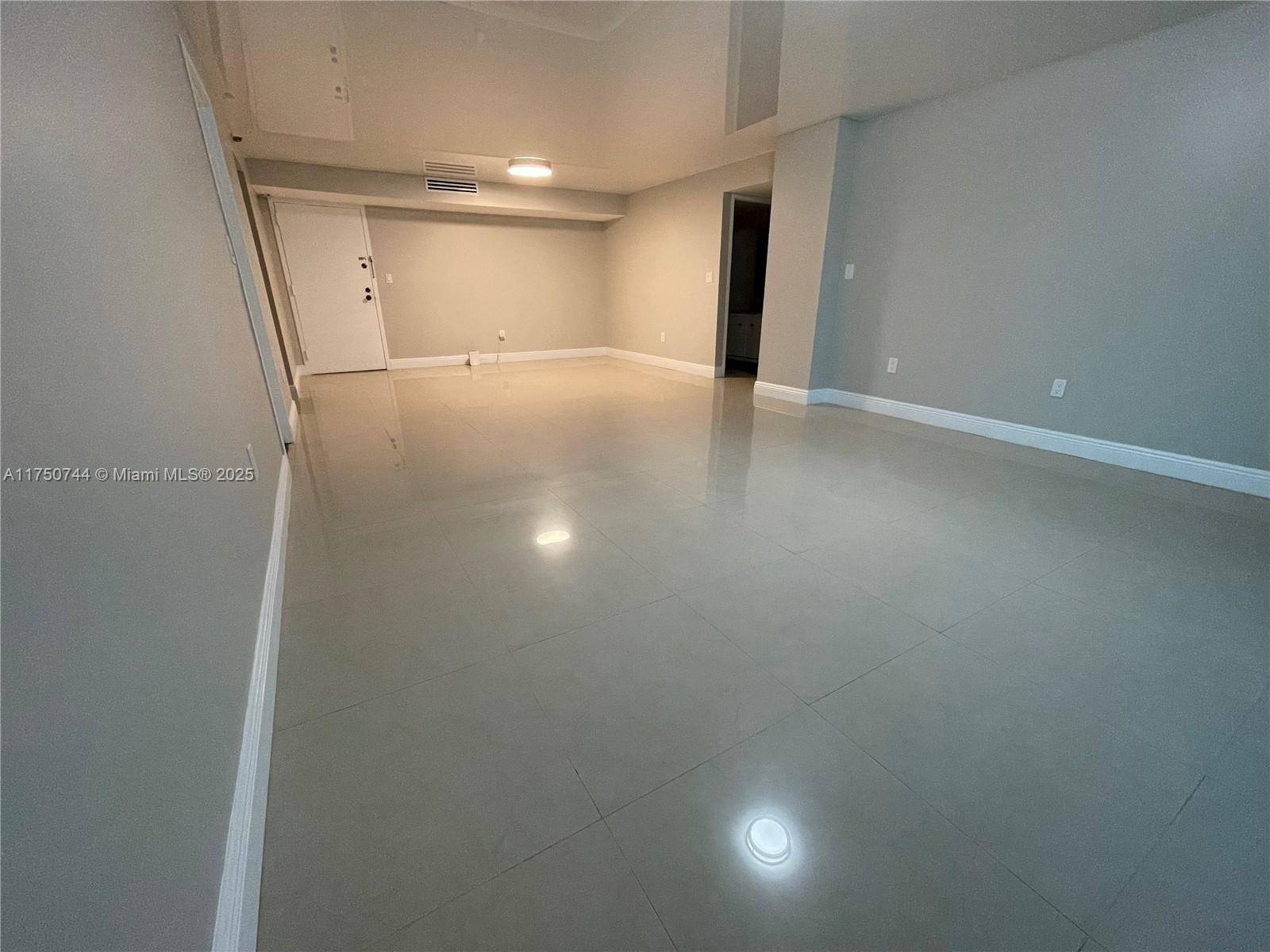Sunny Isles Beach, FL 33160,210 174th St #305