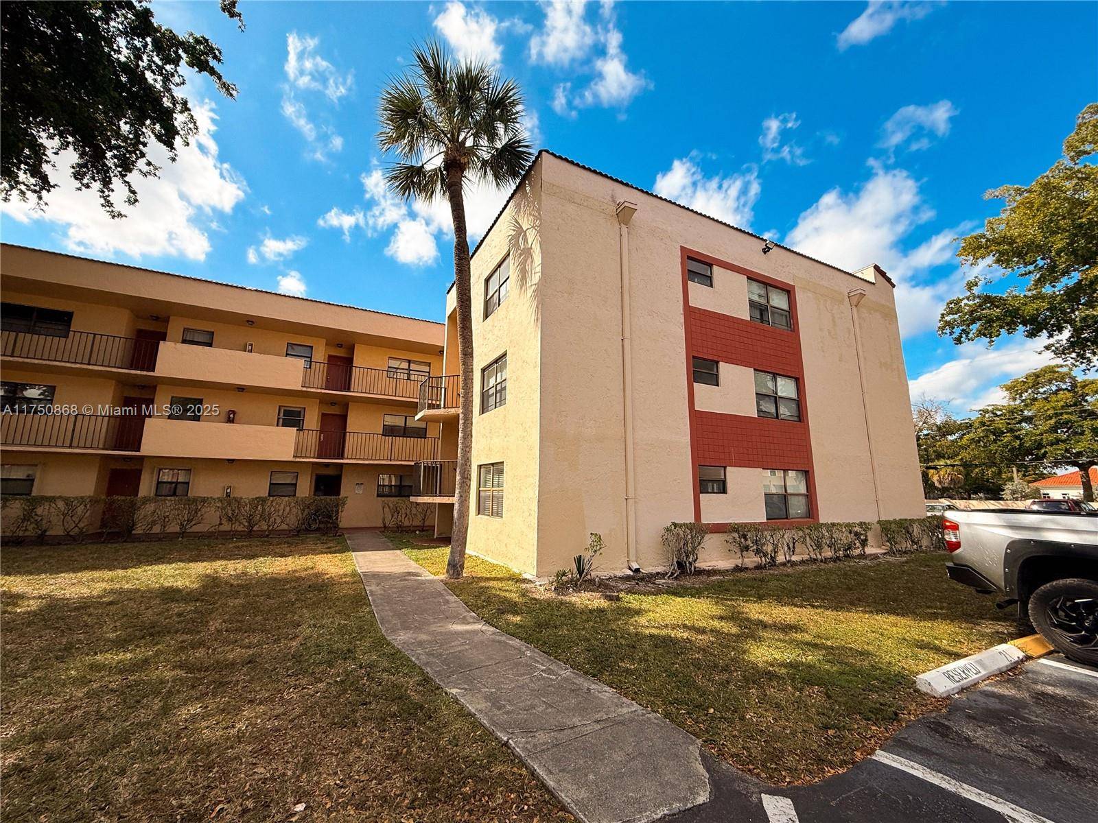 Miramar, FL 33025,3252 Foxcroft Rd #216