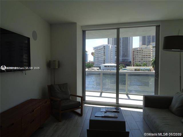 Hallandale Beach, FL 33009,2600 E Hallandale Beach Blvd #T301