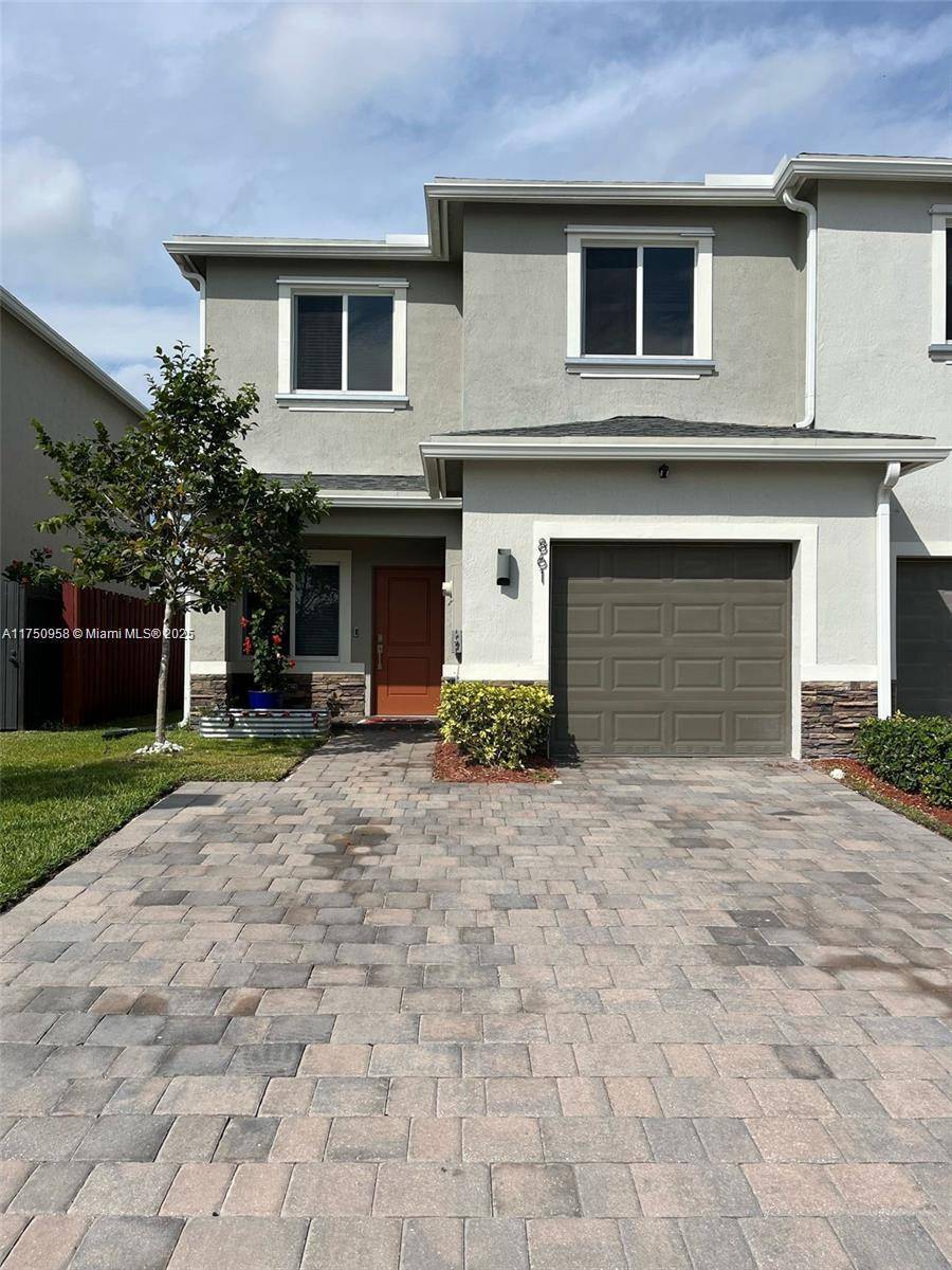 Homestead, FL 33034,861 SE 16th Ct