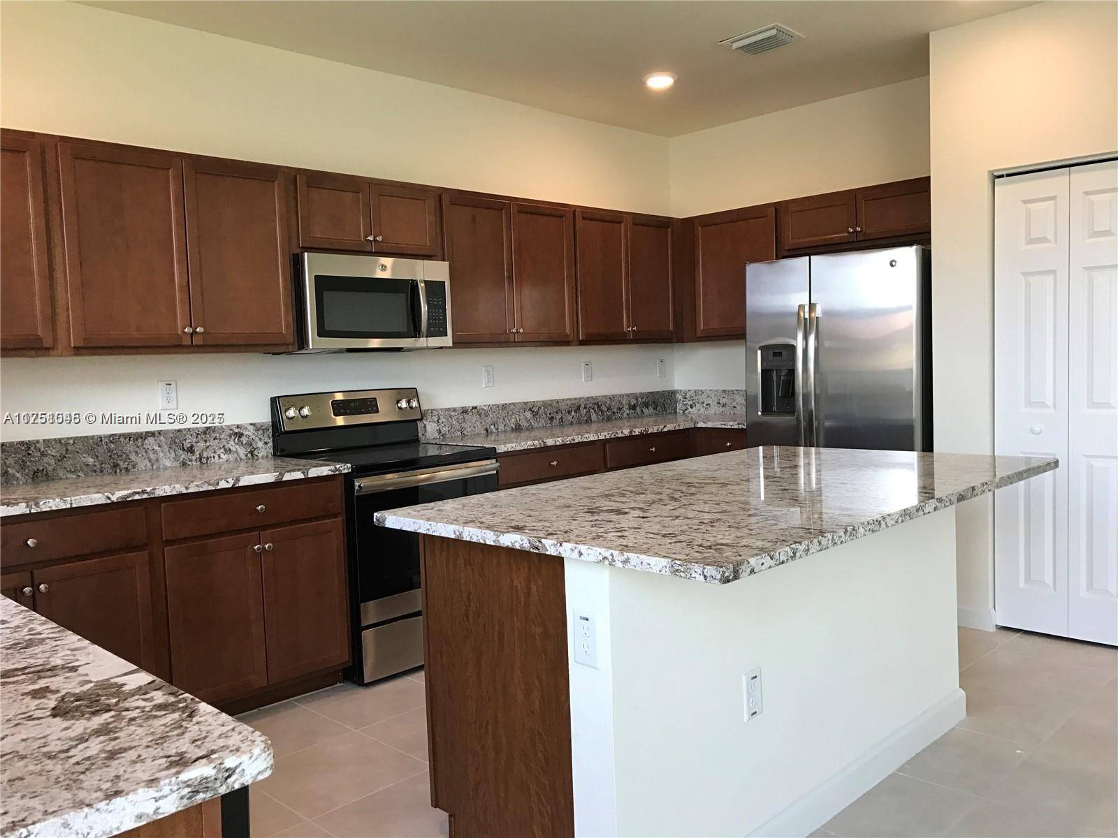Hialeah, FL 33018,9311 W 35th Ave #9311