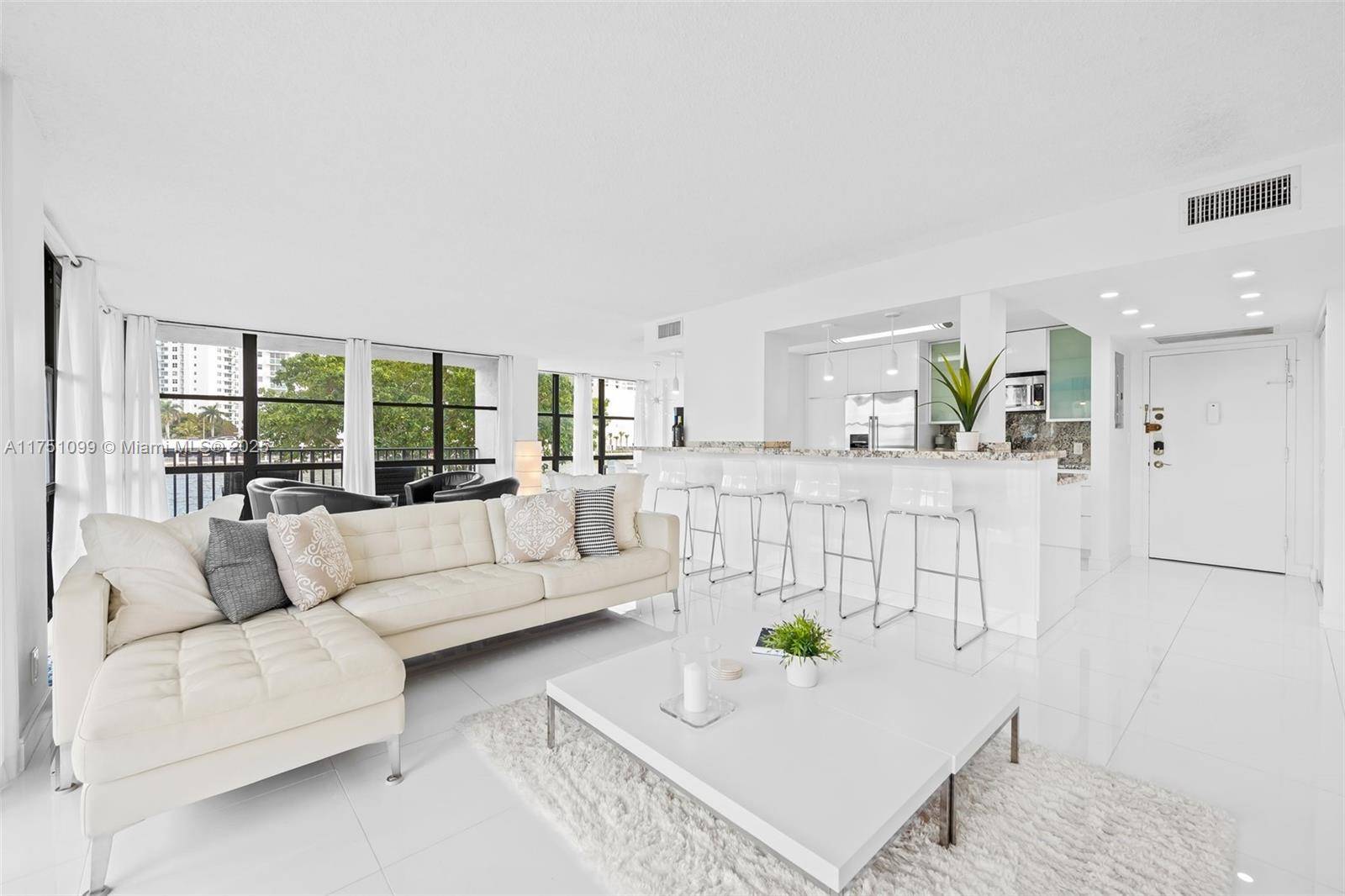 Hallandale Beach, FL 33009,800 Parkview Dr #221