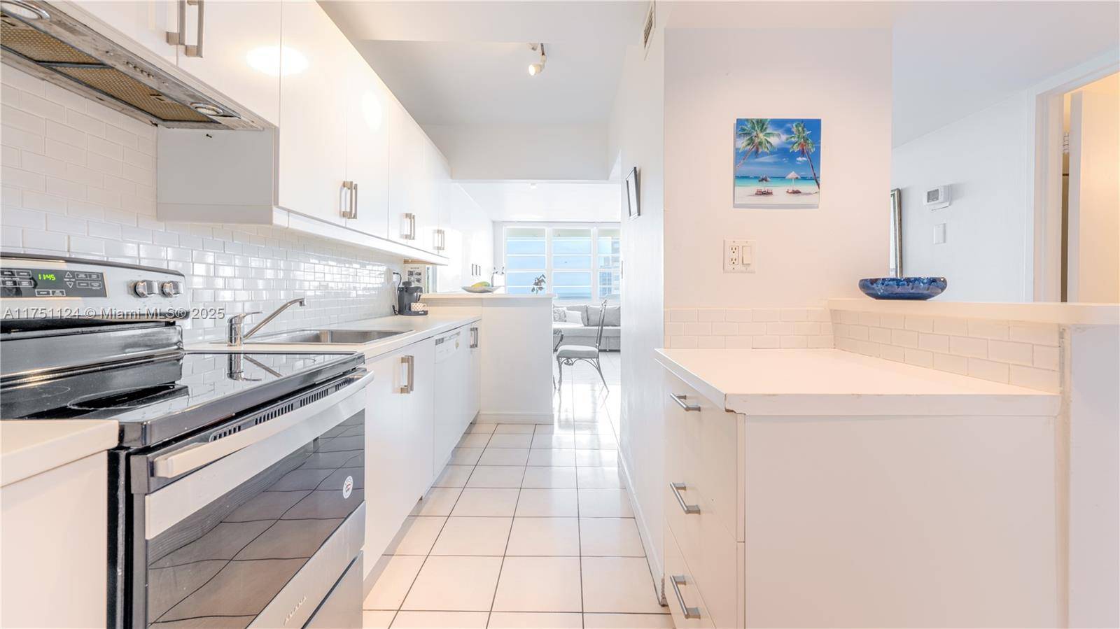Miami Beach, FL 33139,100 Lincoln Rd #1136