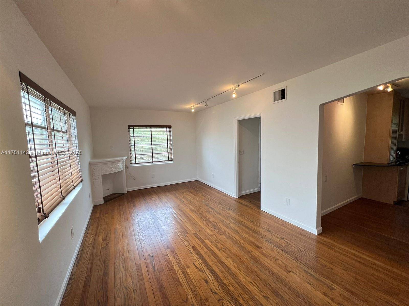Miami Beach, FL 33139,1535 Meridian Ave #3