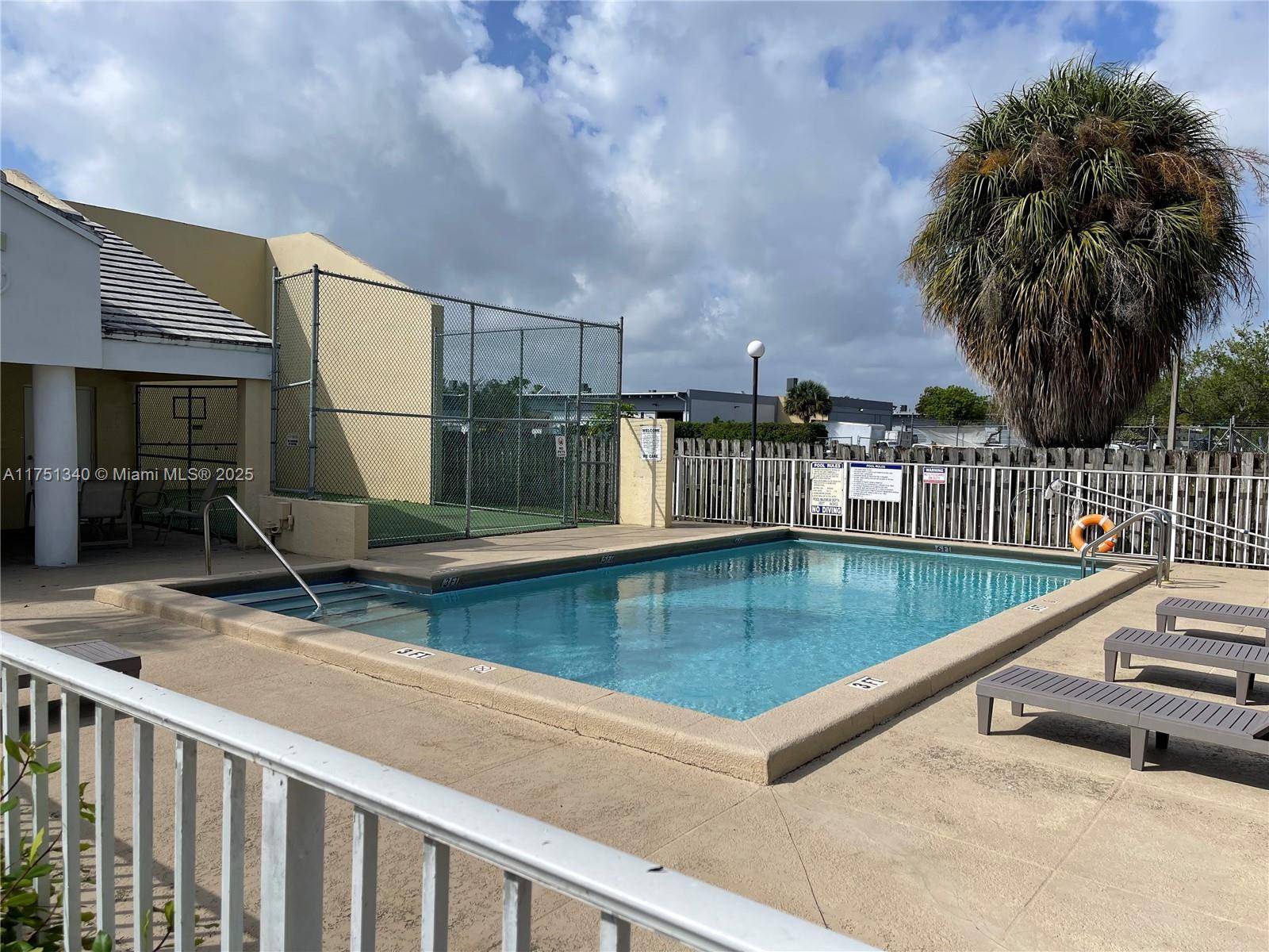 Miami, FL 33155,4560 SW 68th Ct Cir #66-9