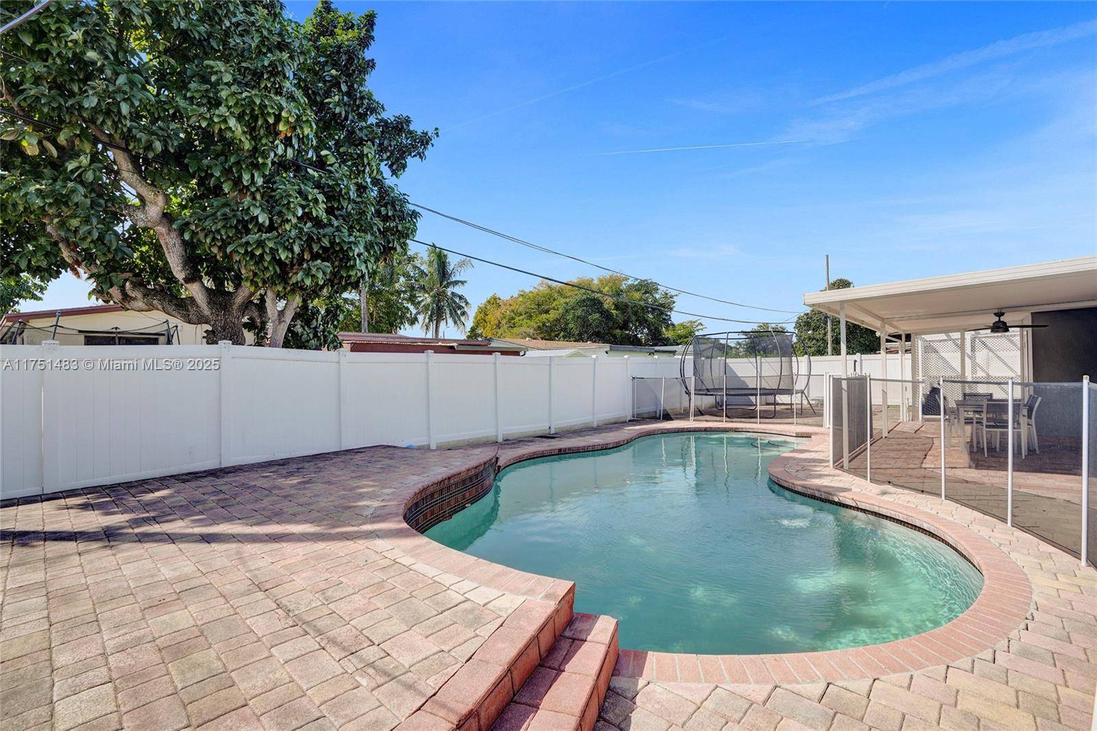 North Miami Beach, FL 33162,1052 NE 179th Ter