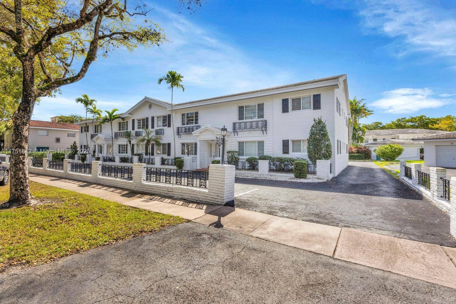Coral Gables, FL 33134,940 Sevilla Ave #202