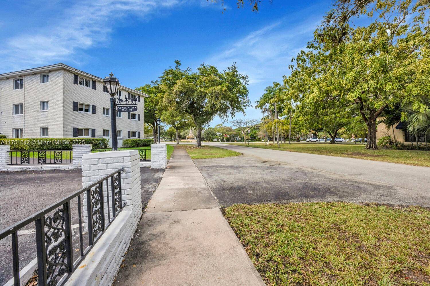 Coral Gables, FL 33134,940 Sevilla Ave #202