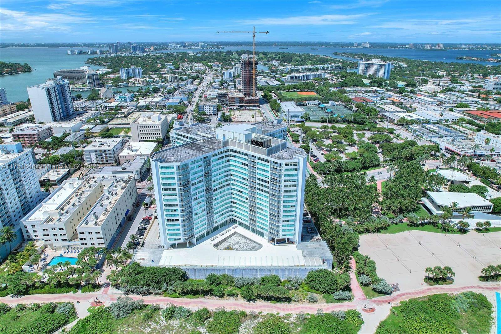 Miami Beach, FL 33141,7135 Collins Ave #1225