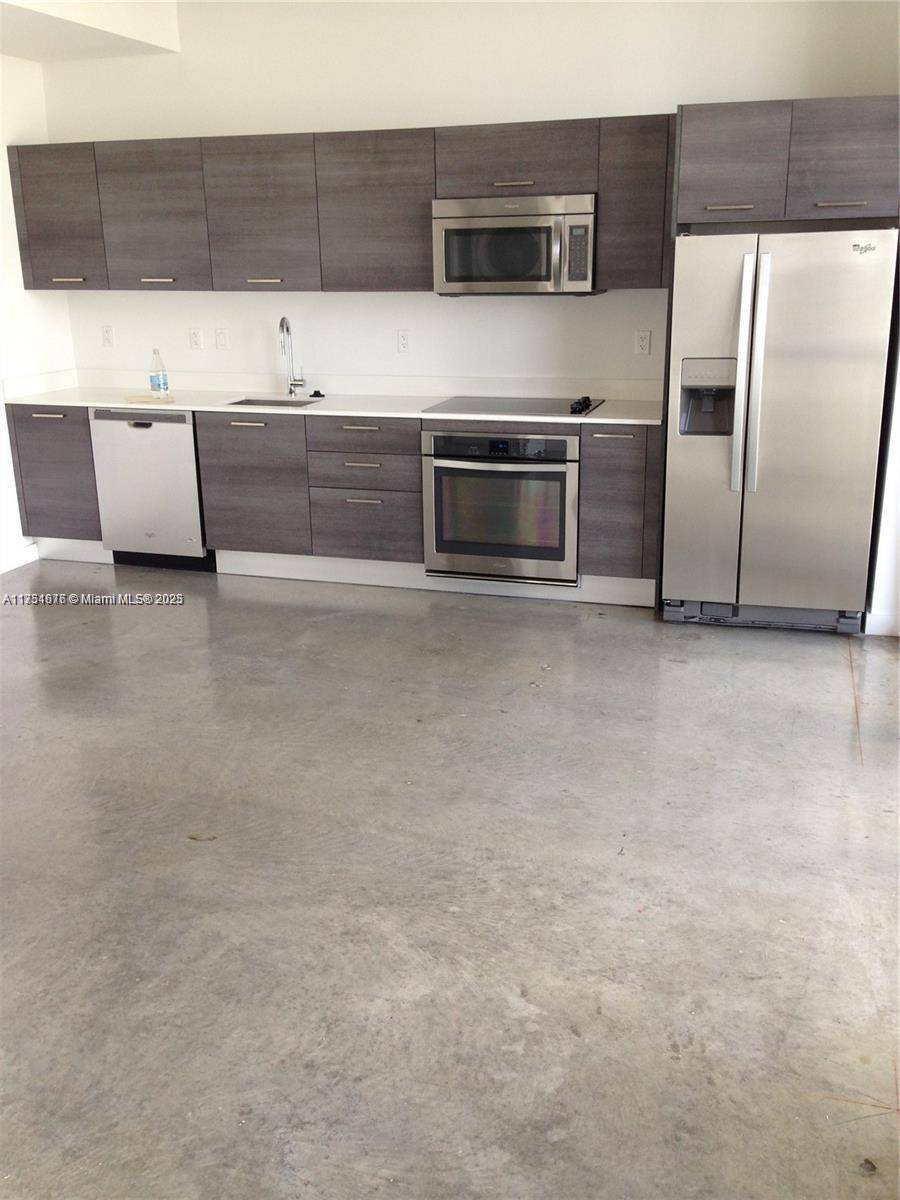 Miami, FL 33131,151 SE 1st St #2806
