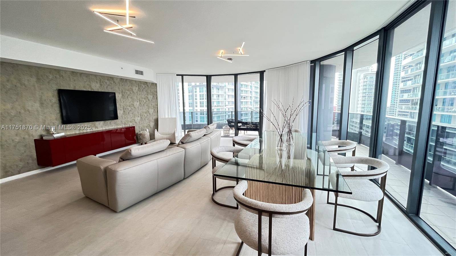 Miami, FL 33131,1000 Brickell Plaza #3002