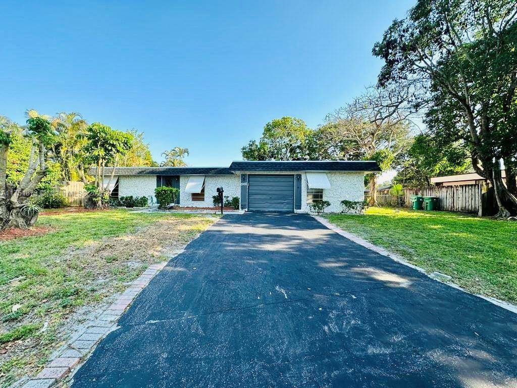 Tamarac, FL 33321,6900 NW 78th St
