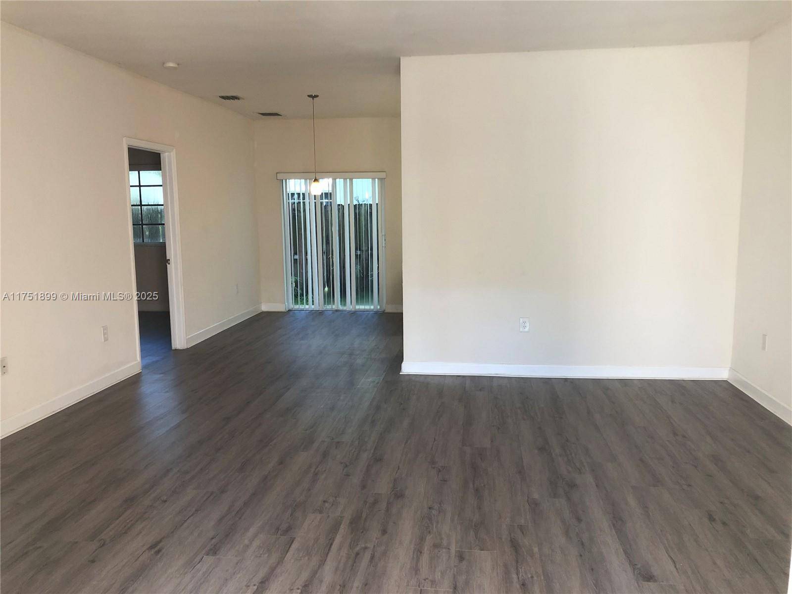 Homestead, FL 33033,2733 NE 3rd Ct #103