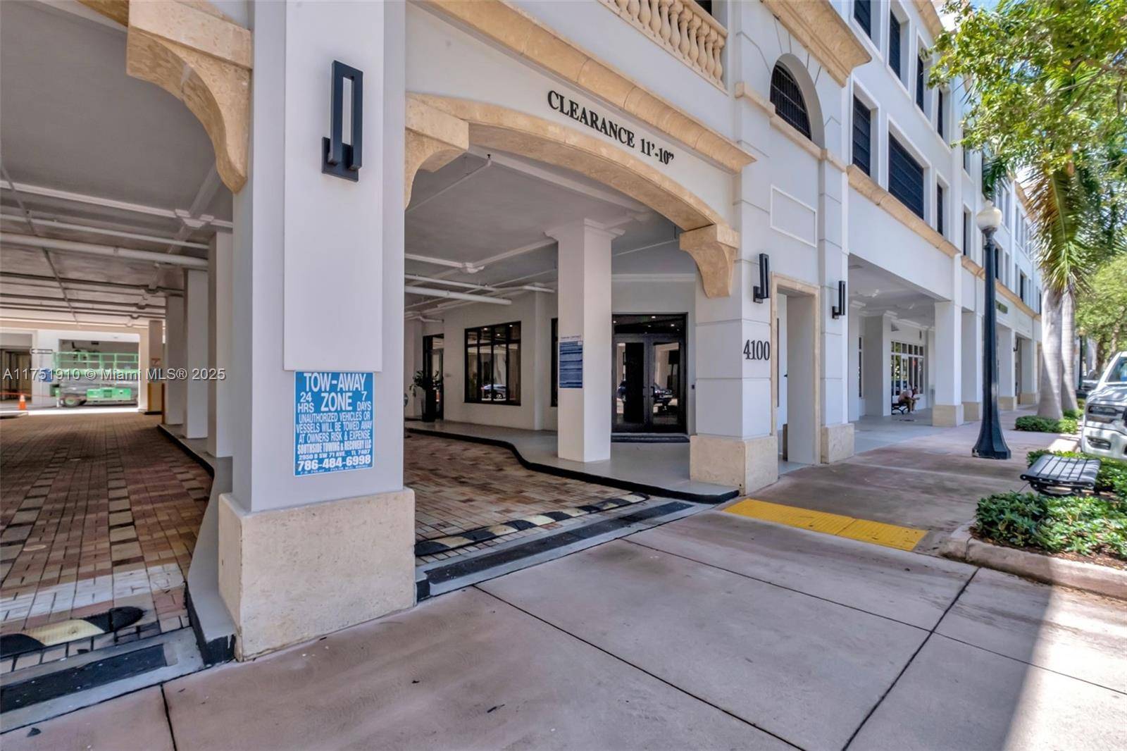 Coral Gables, FL 33146,4100 Salzedo St #511