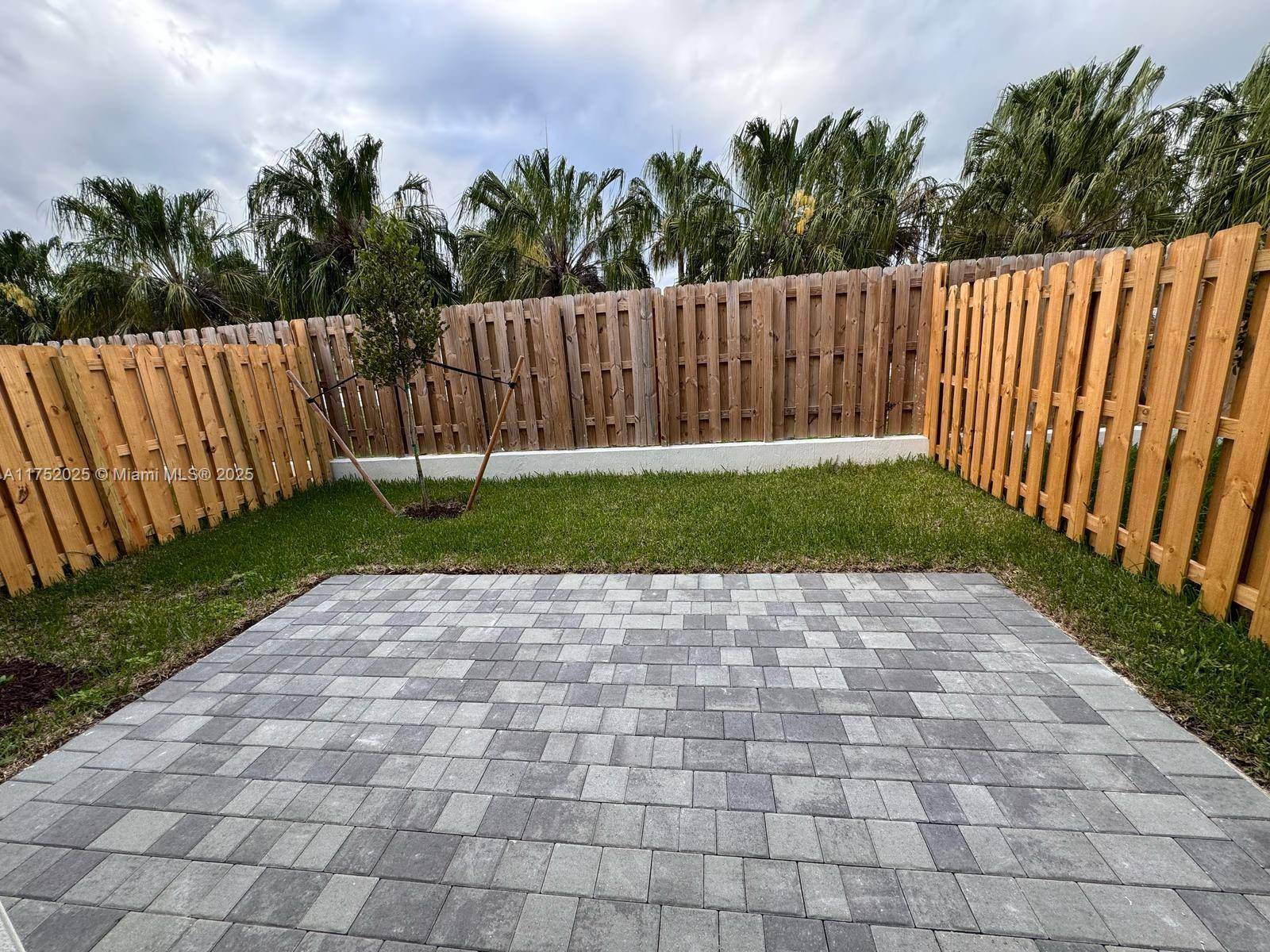 Homestead, FL 33034,663 SE 13th St Cir