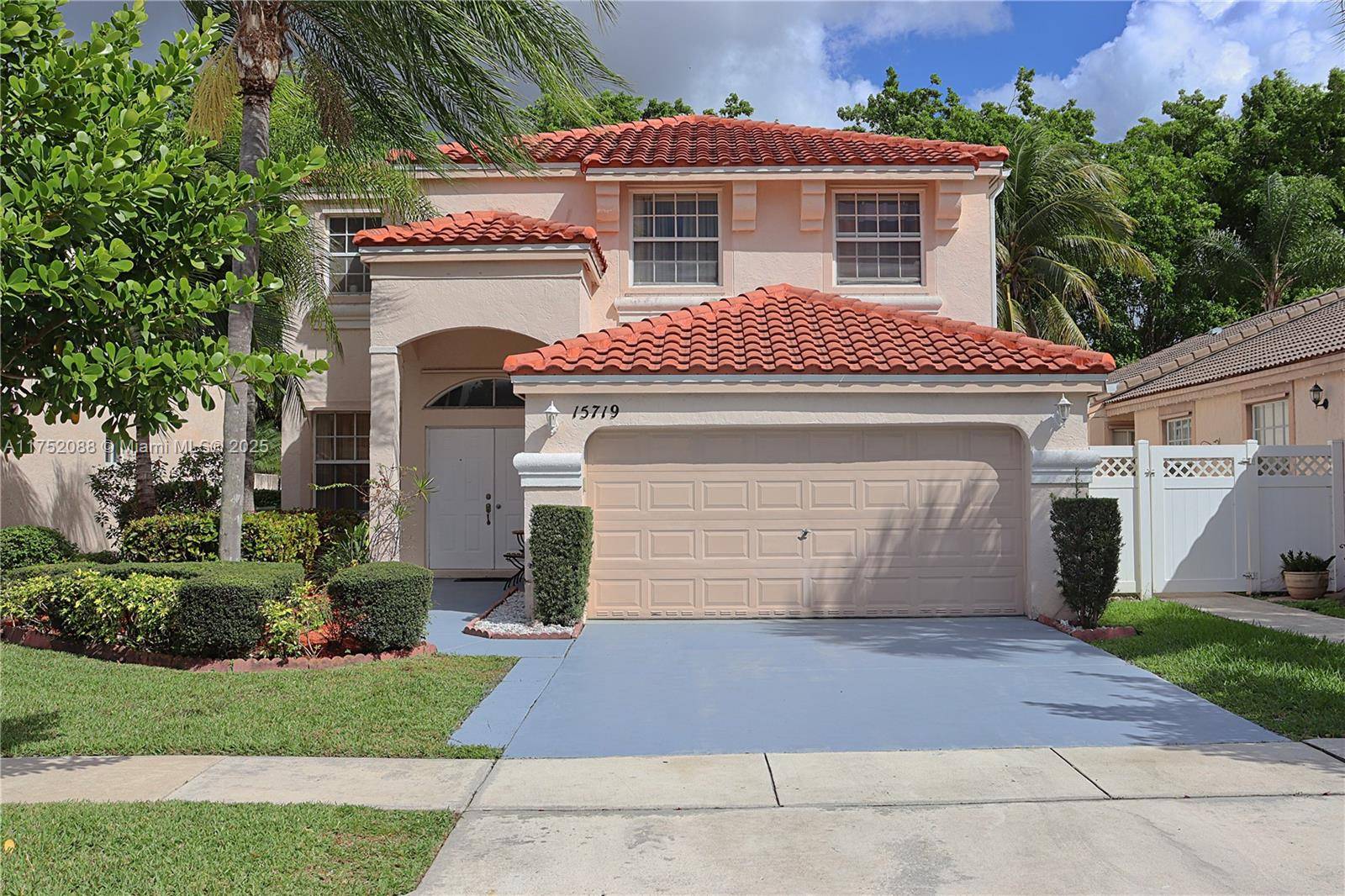 Pembroke Pines, FL 33028,15719 NW 4th St
