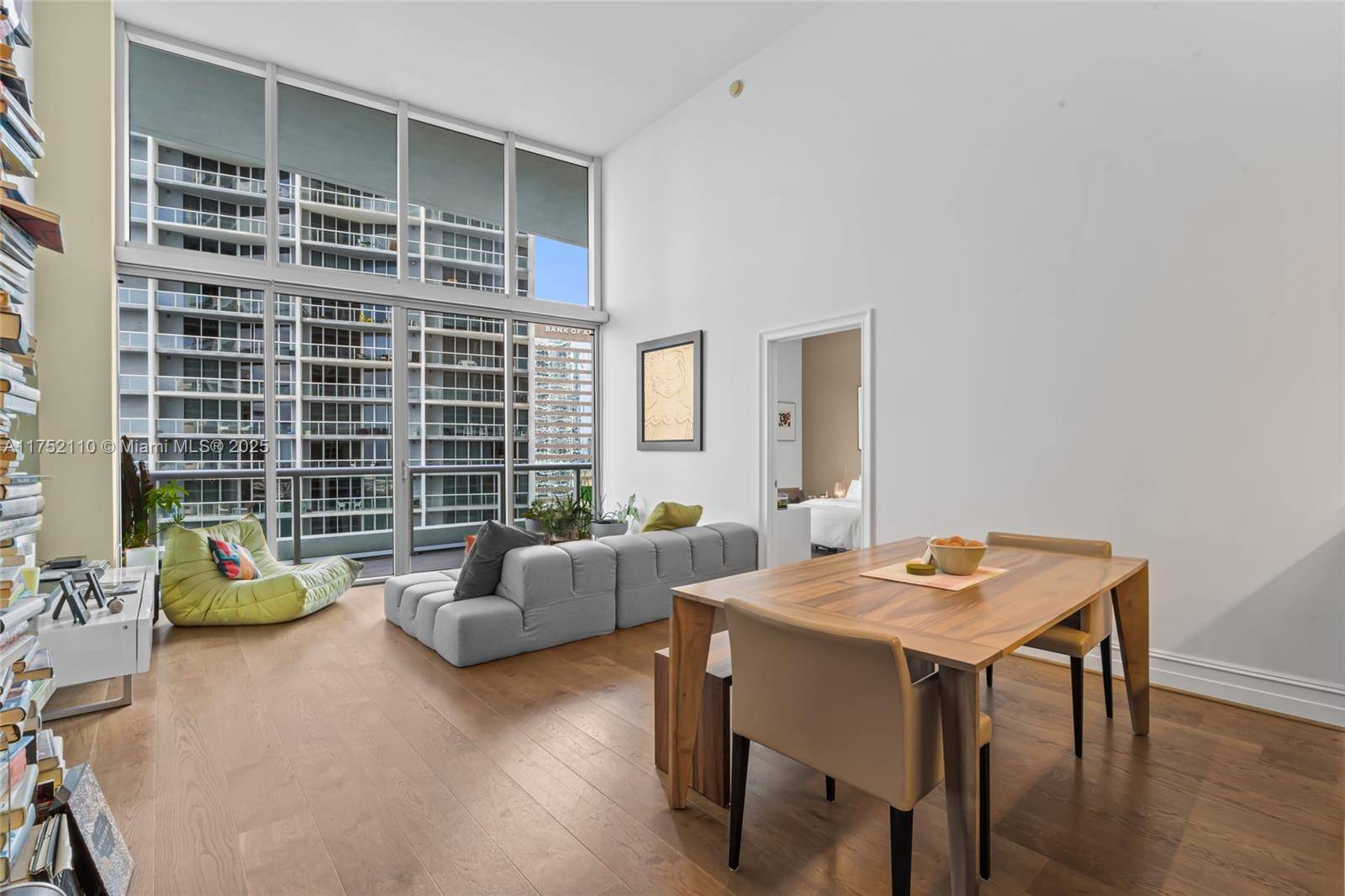 Miami, FL 33131,475 Brickell Ave #2809