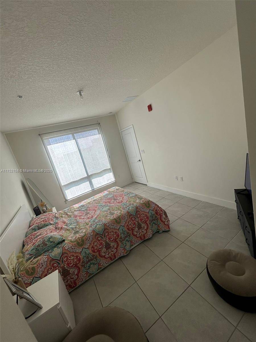 Doral, FL 33166,8001 NW 41st St #F-302