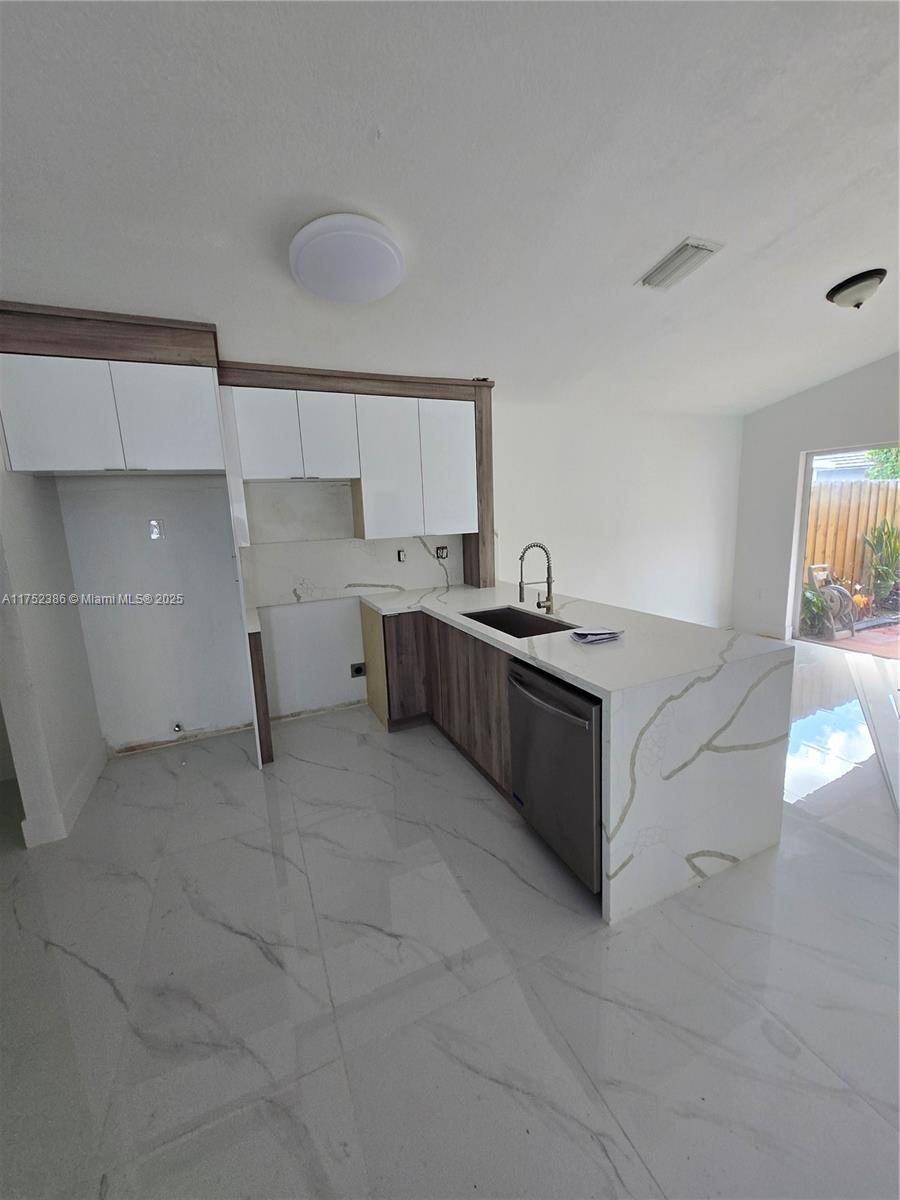 Miami, FL 33177,17812 SW 144th Ave