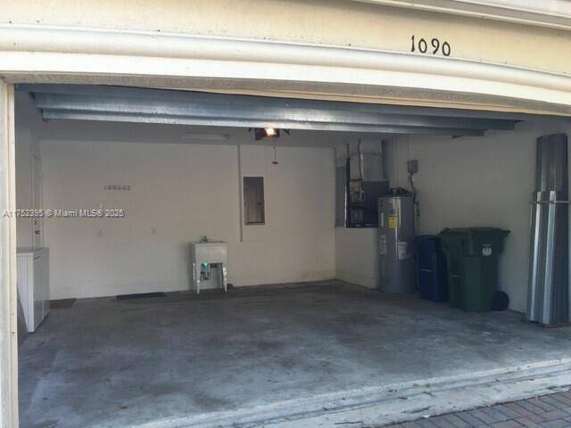 Weston, FL 33327,1090 Golden Cane Dr #1