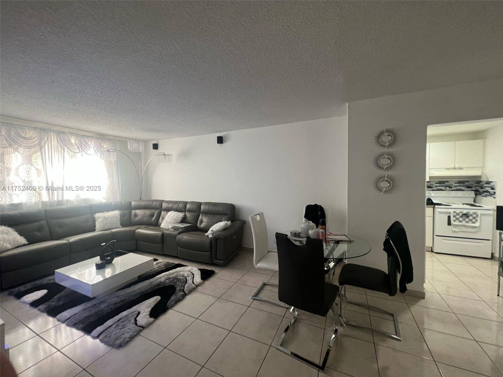 Hialeah, FL 33014,666 W 81st St #307