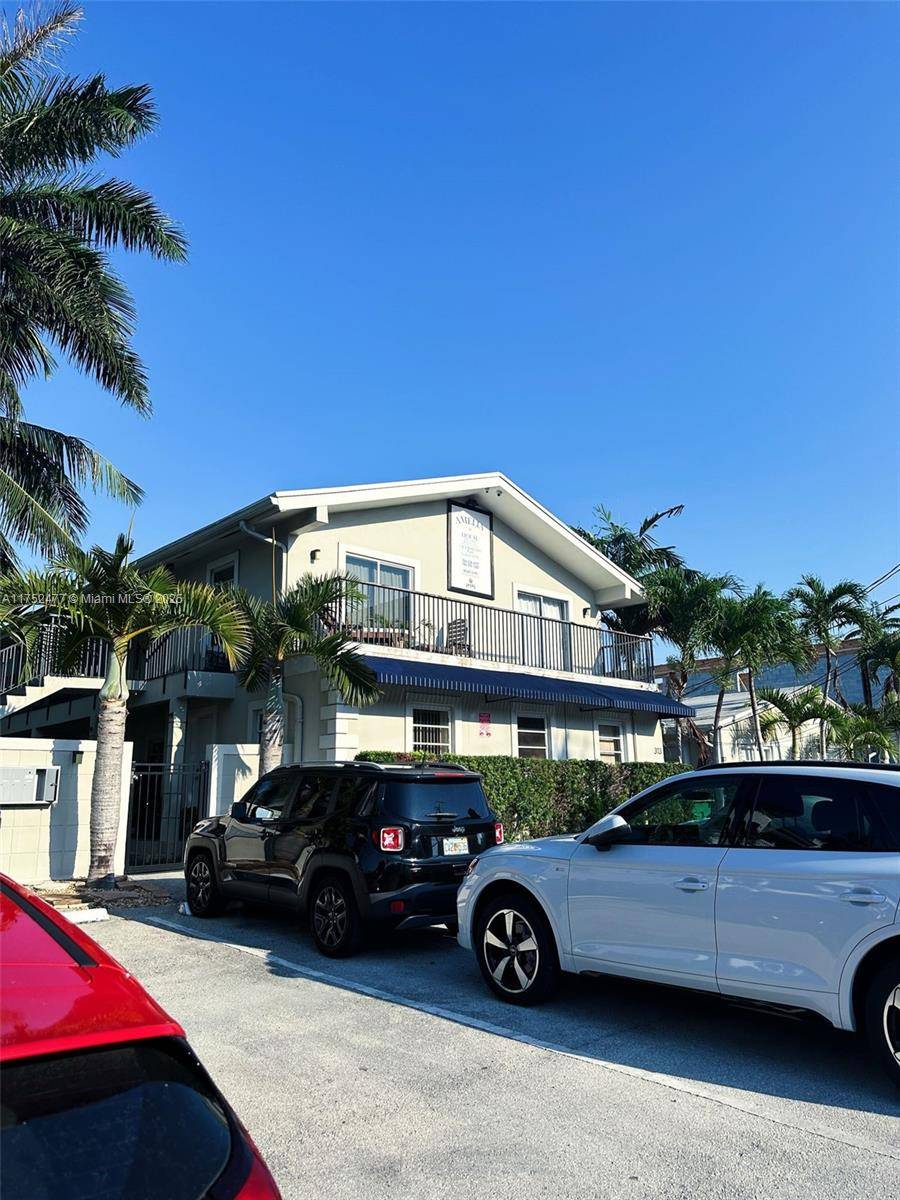 Fort Lauderdale, FL 33301,317 Hendricks Isle #1