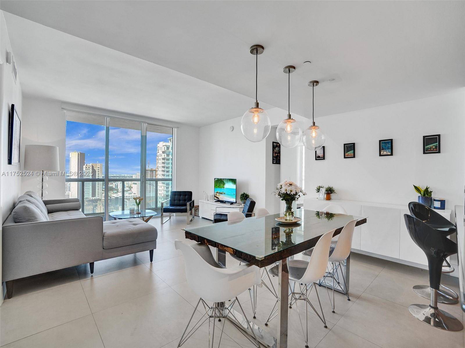 Miami, FL 33132,50 Biscayne Blvd #3301