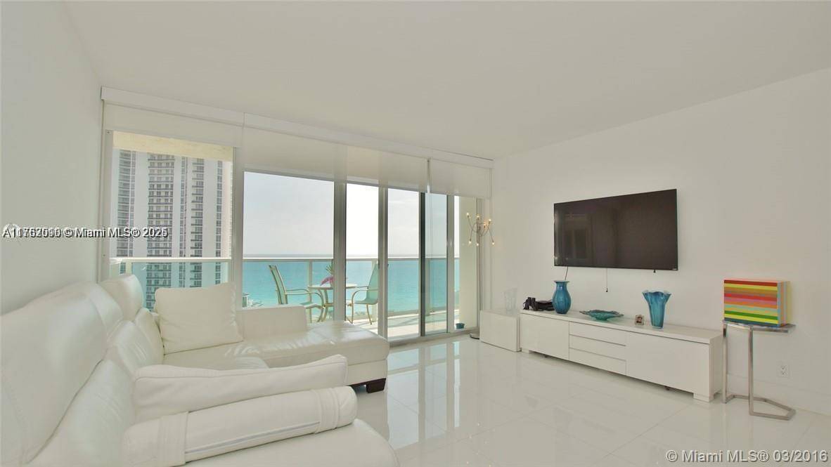 Sunny Isles Beach, FL 33160,100 Bayview Dr #1811