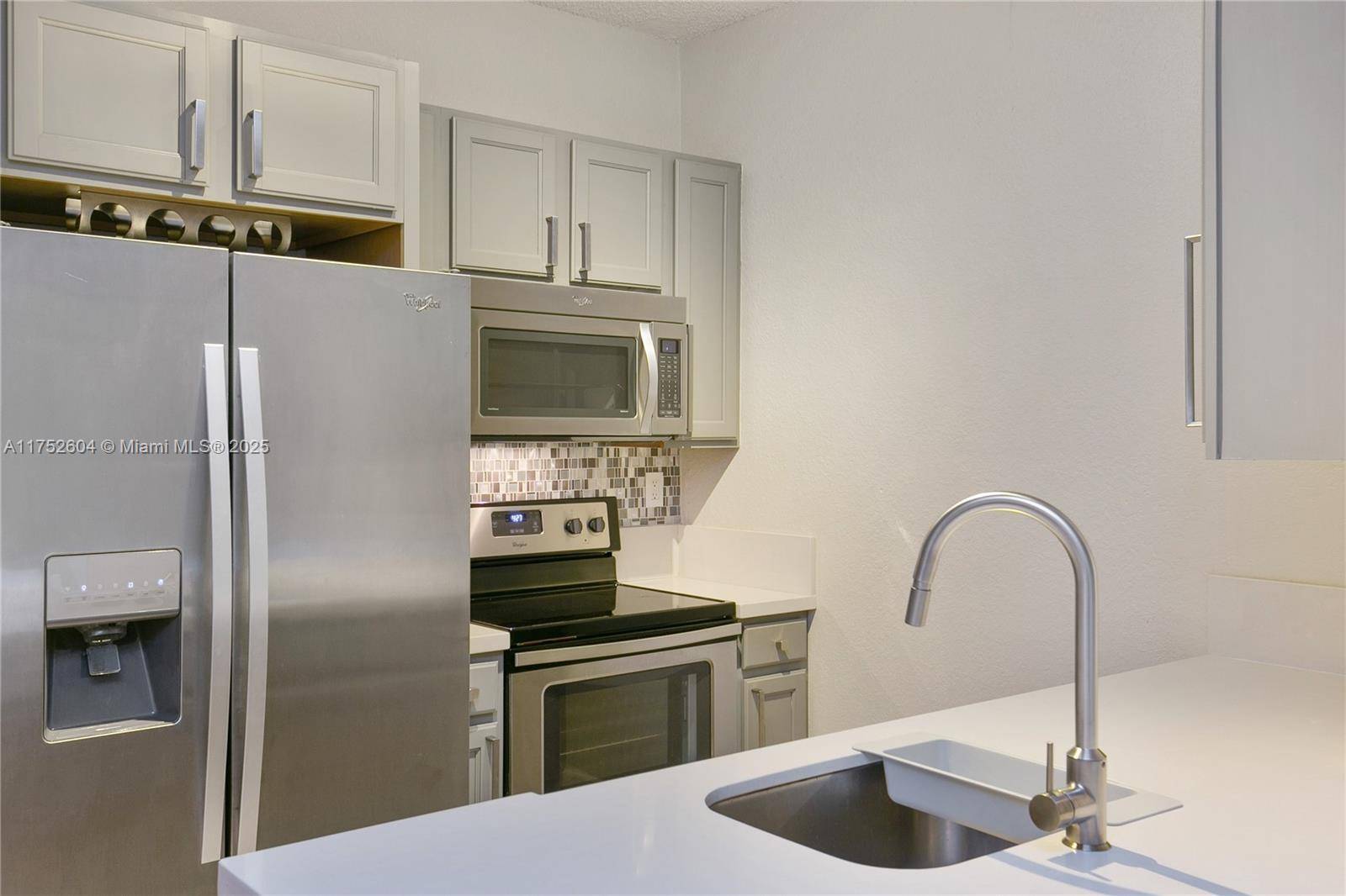 South Miami, FL 33143,6001 SW 70th St #219