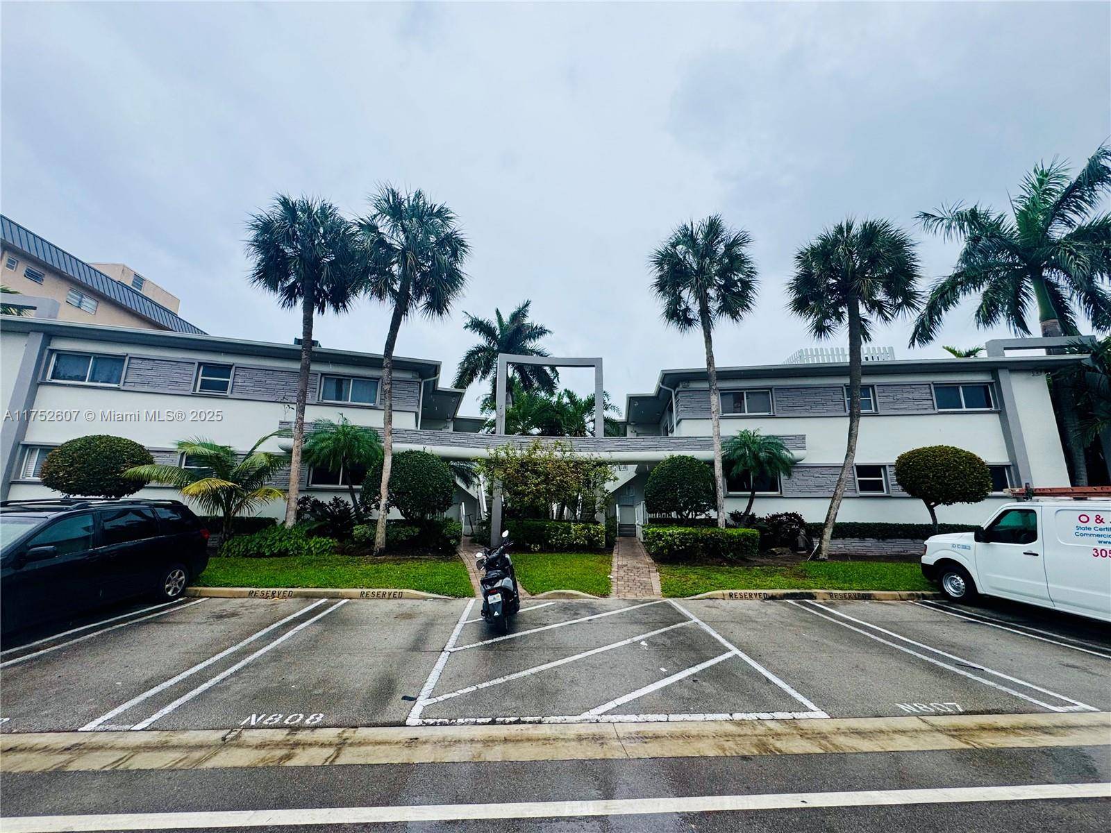 Bay Harbor Islands, FL 33154,1142 99th St #3