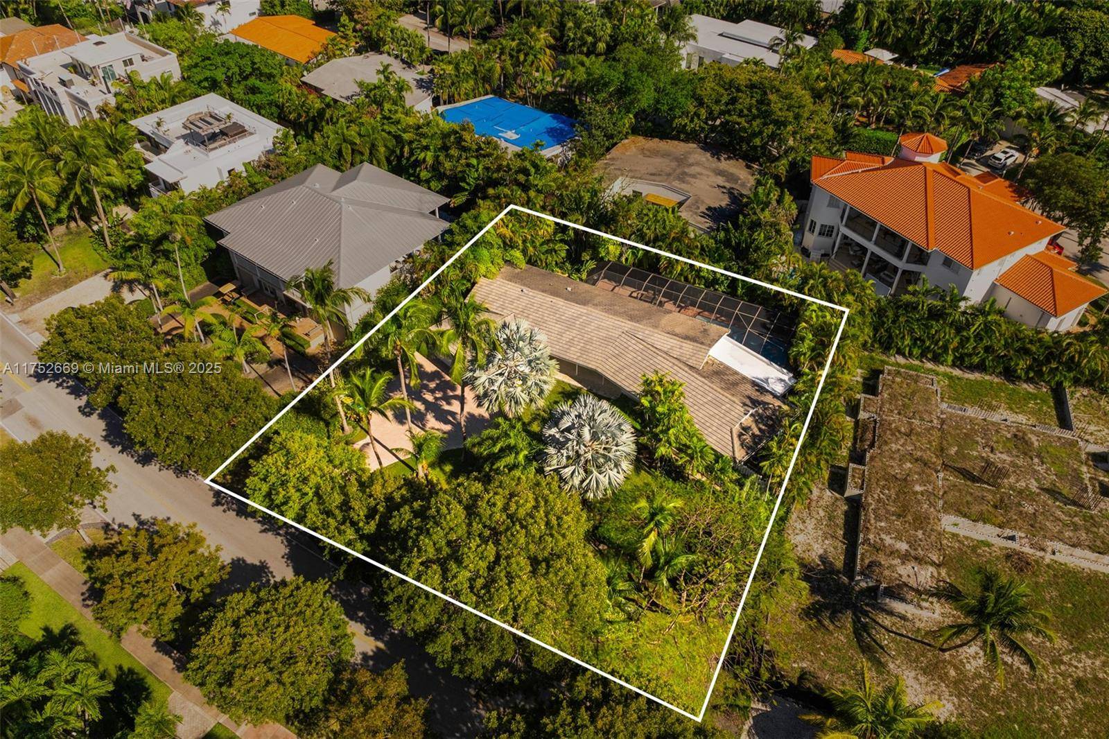 Key Biscayne, FL 33149,335 Harbor Dr