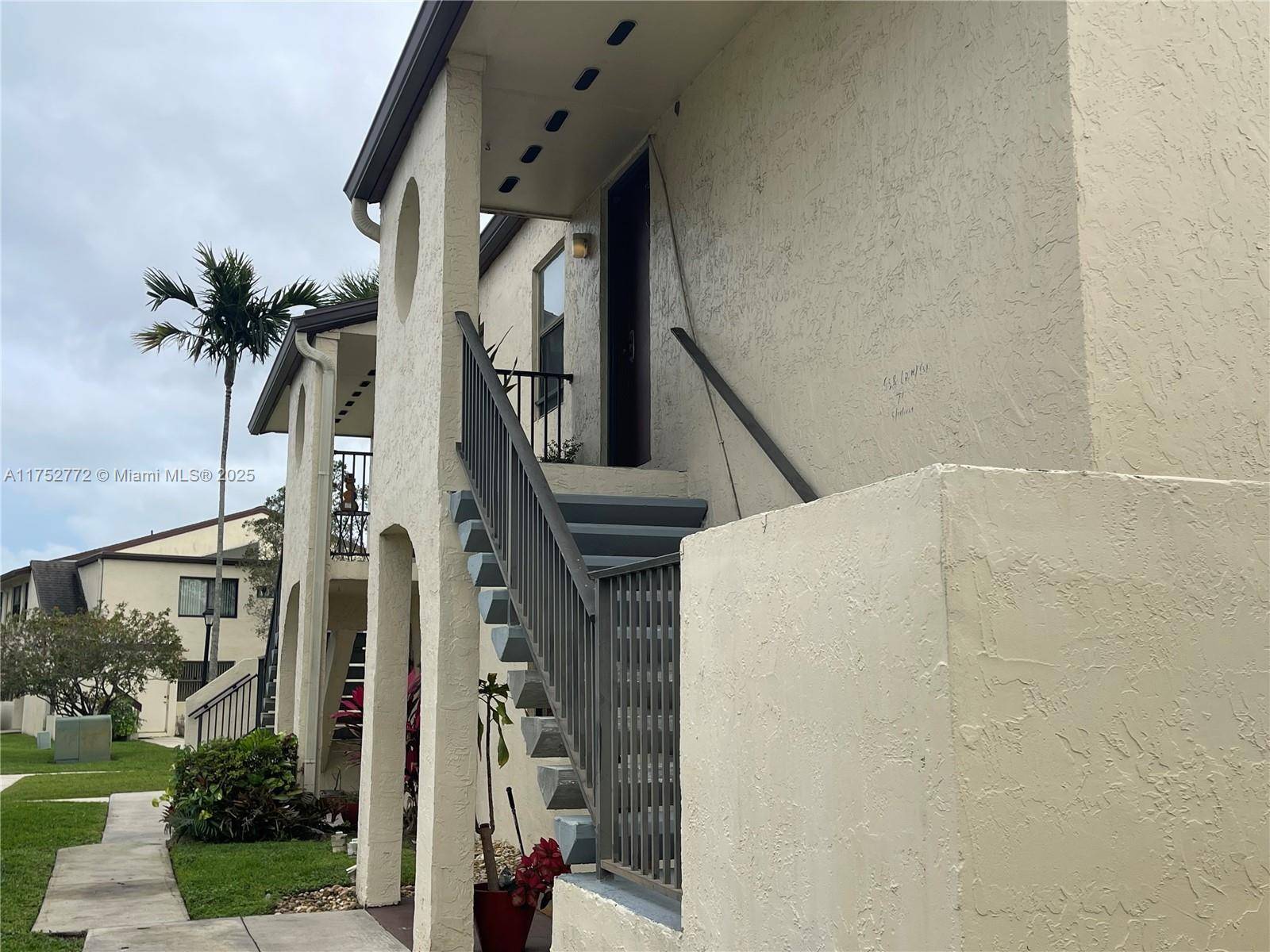 Pembroke Pines, FL 33026,11306 Taft St #11306