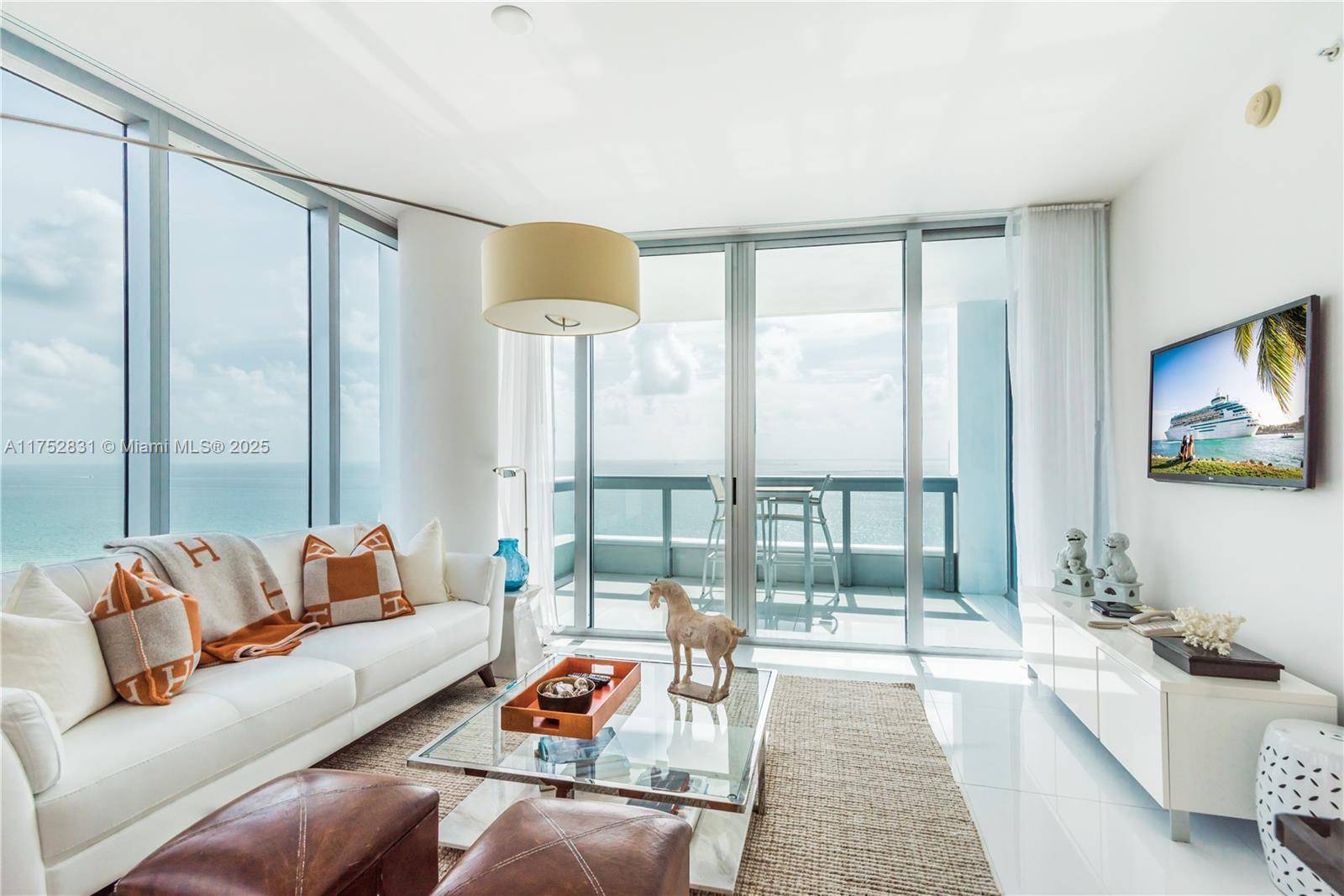 Miami Beach, FL 33141,6899 Collins Ave #1605