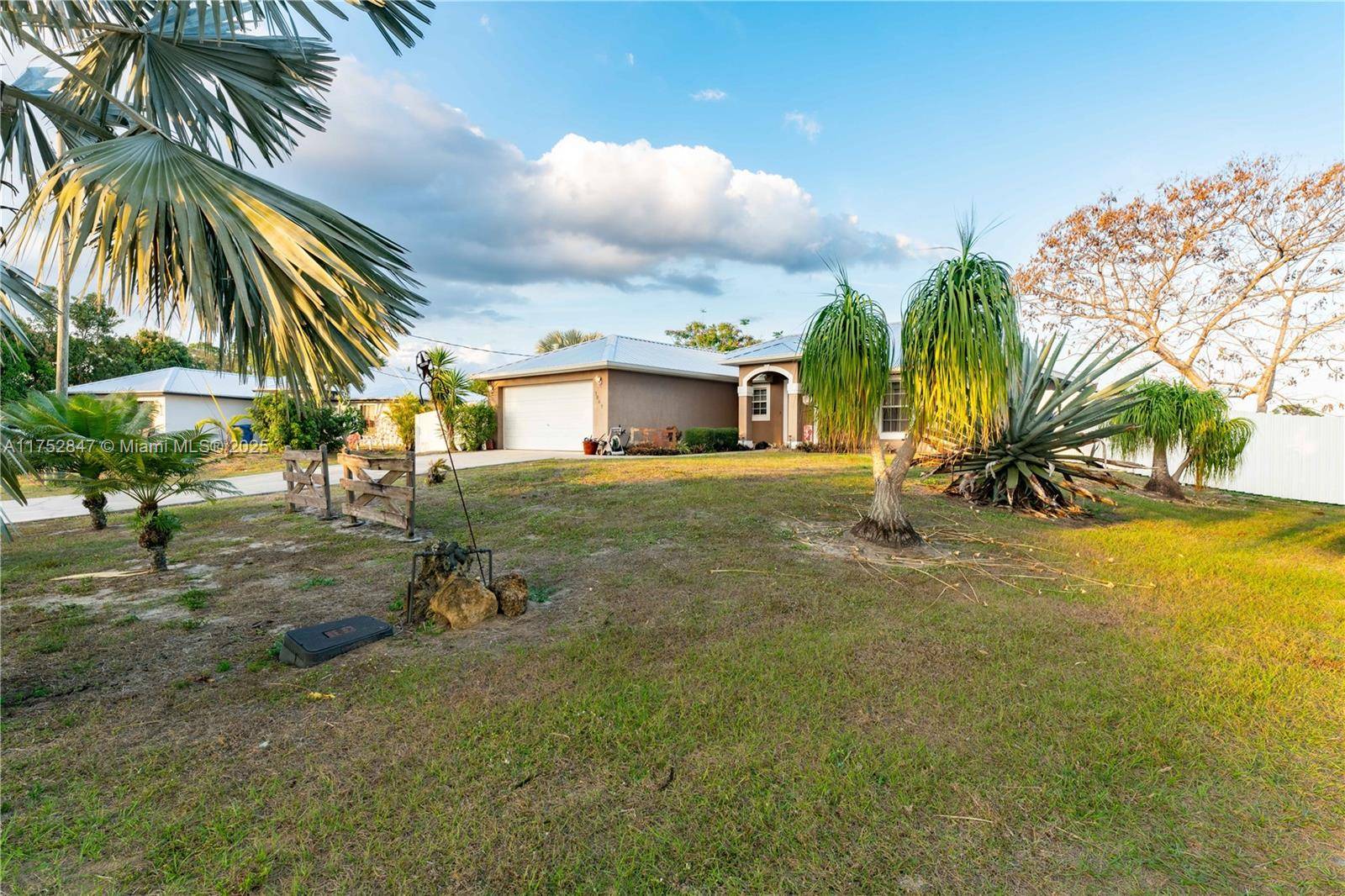 La Belle, FL 33935,7049 Tide Cir