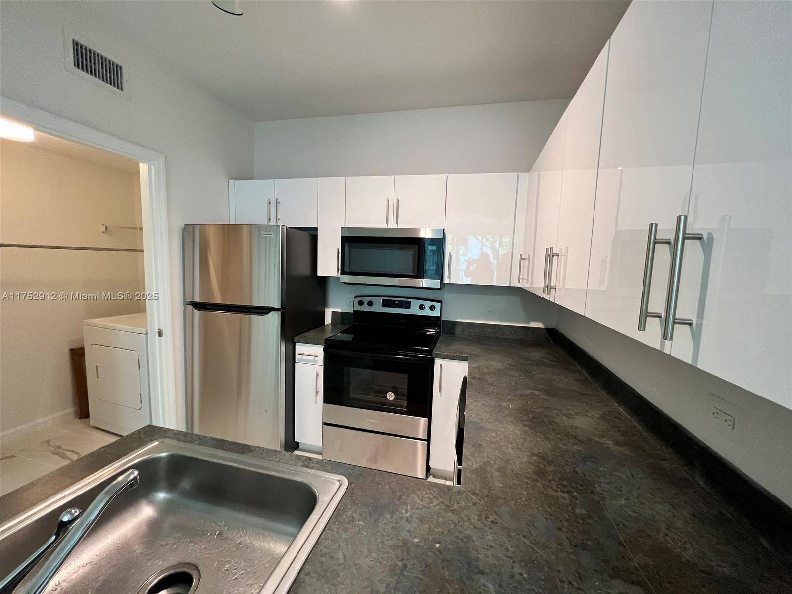 Surfside, FL 33154,9172 Collins Ave #214