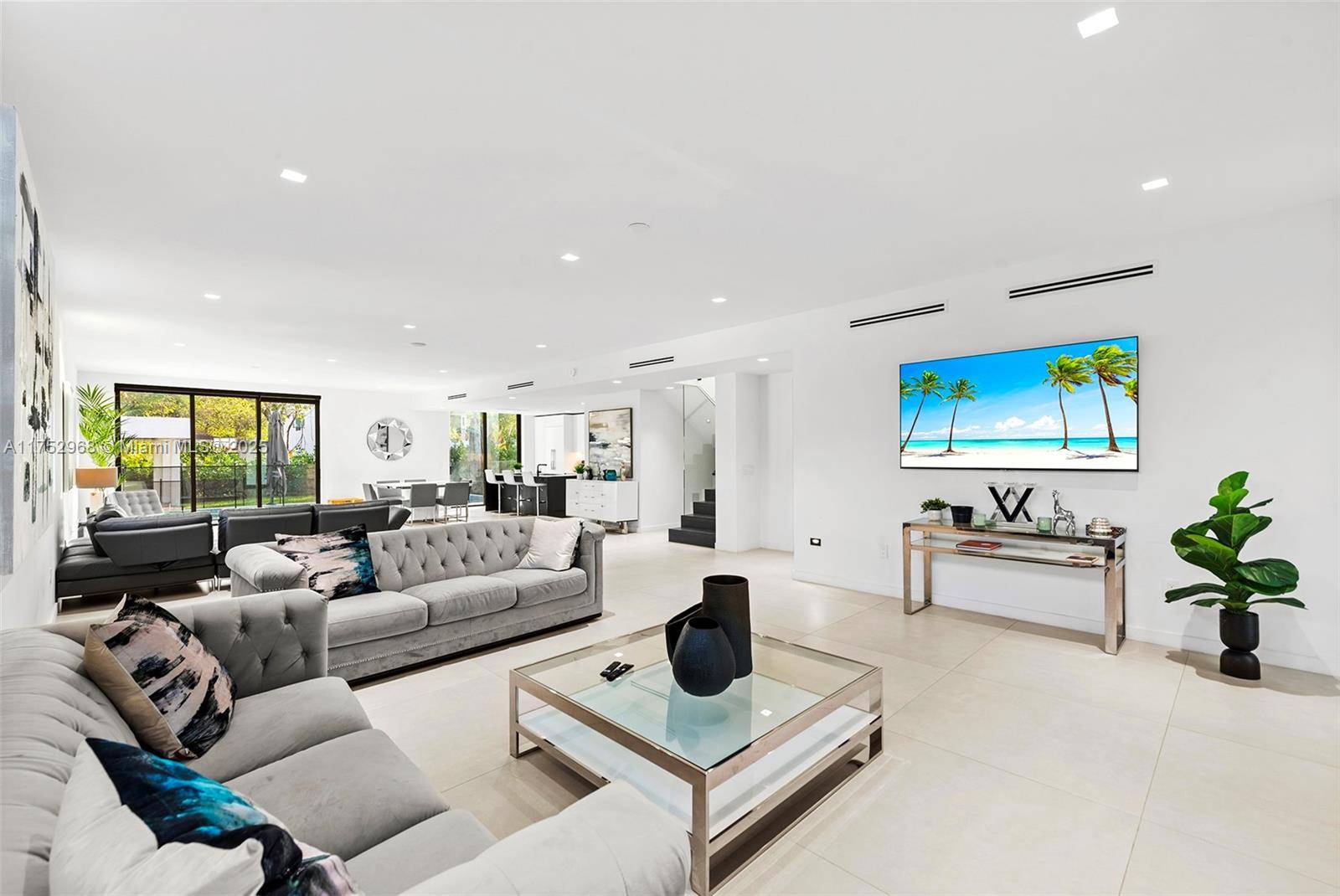 North Miami Beach, FL 33160,2572 NE 182nd Ter #0