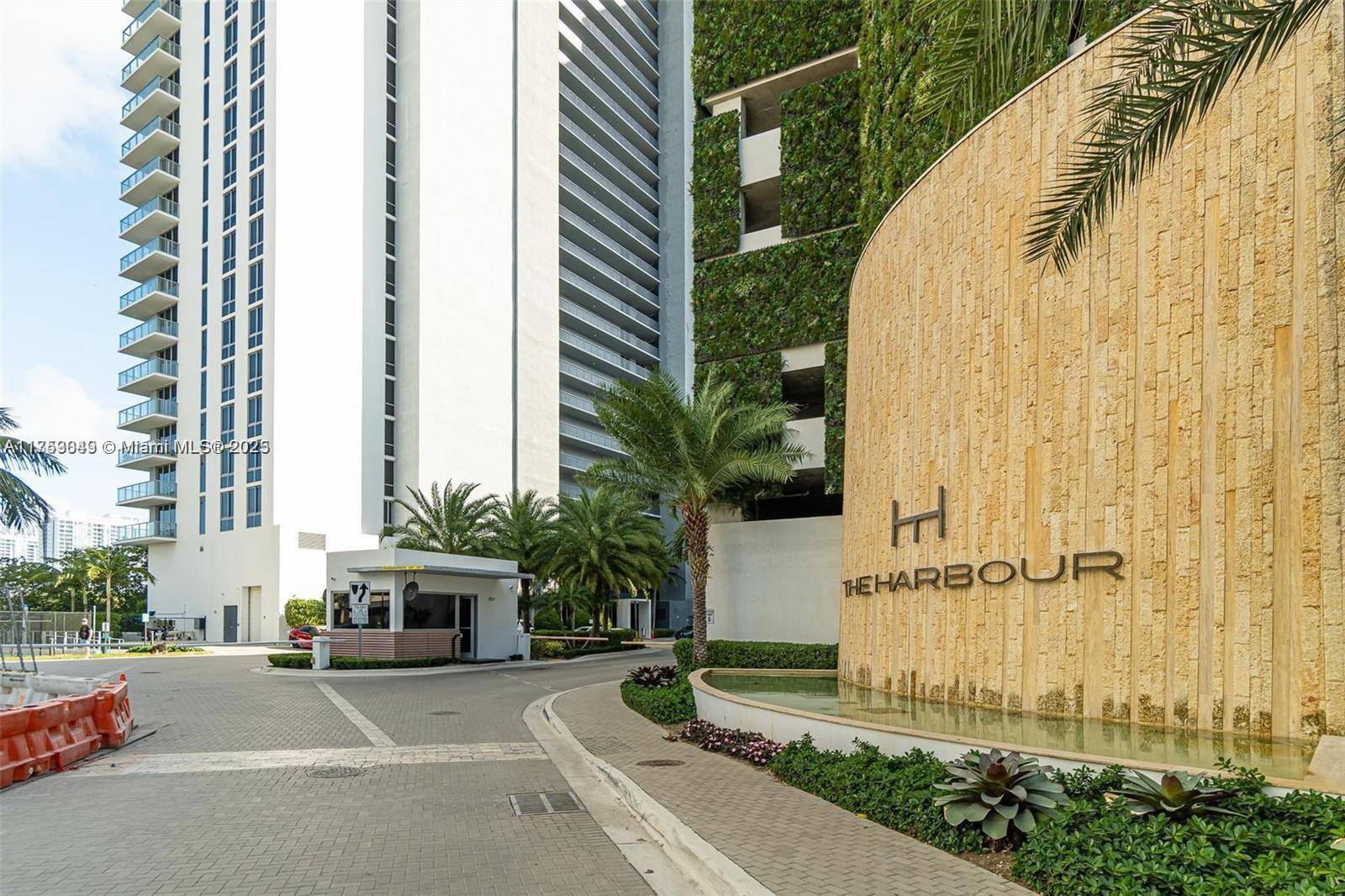 North Miami Beach, FL 33160,16385 Biscayne Blvd #1905
