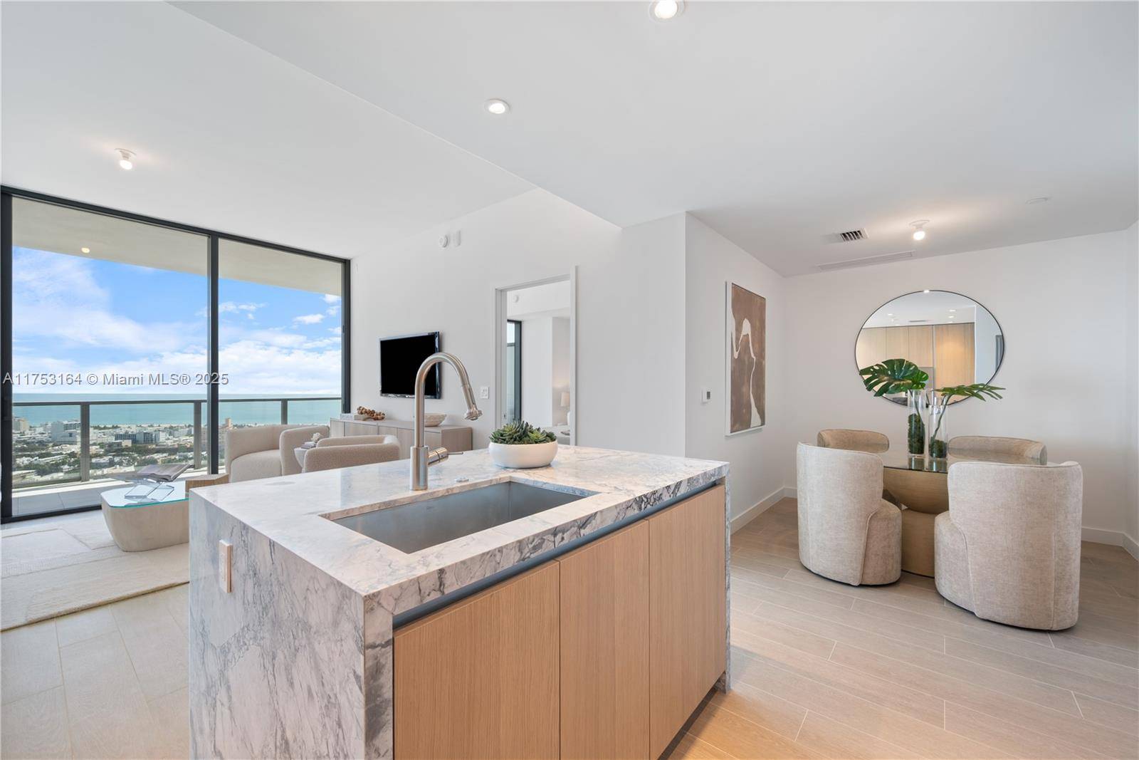Miami Beach, FL 33139,500 Alton #3304