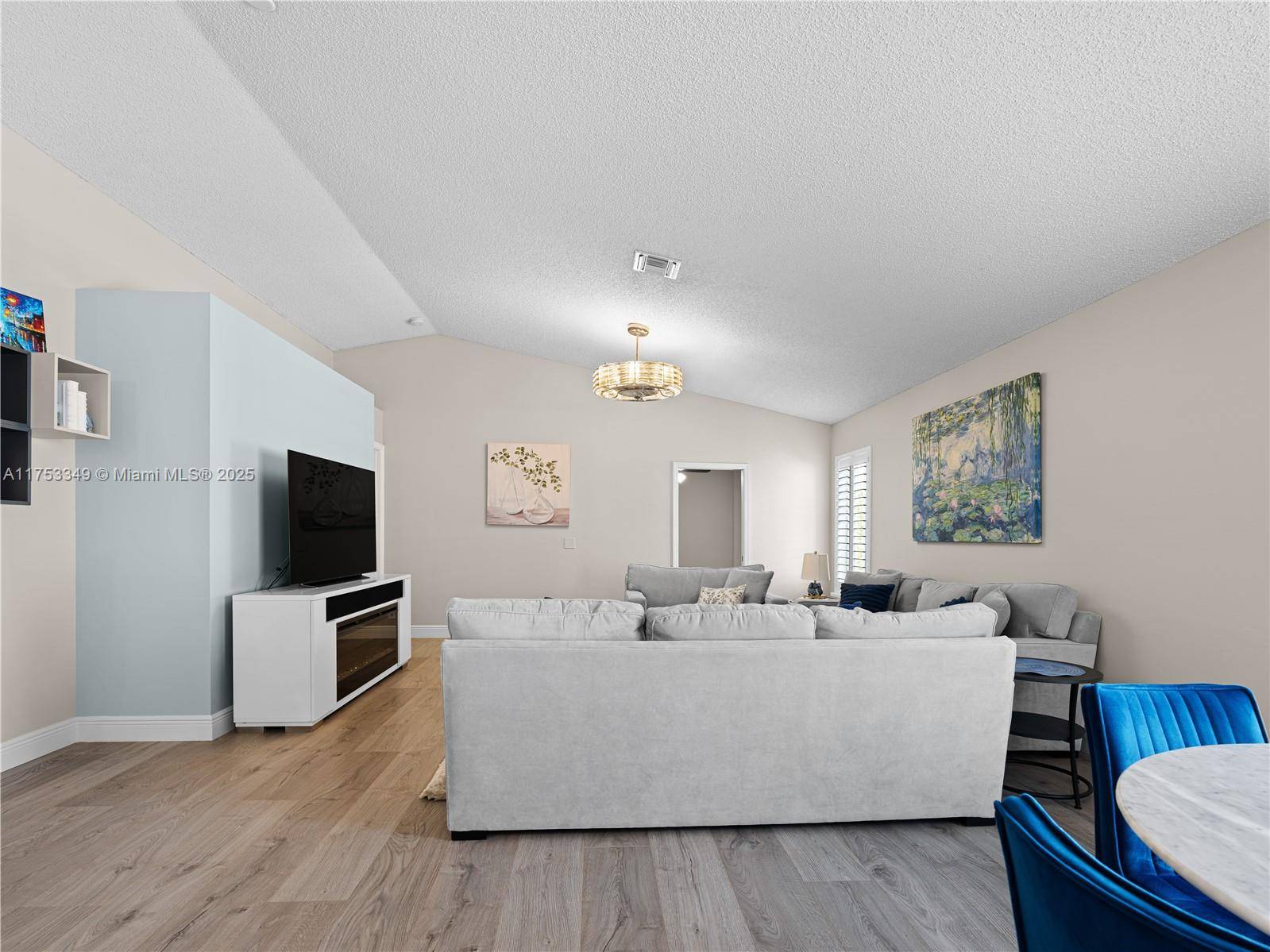 Weston, FL 33327,1371 Plumosa Way