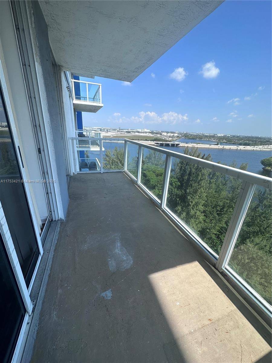 Miami, FL 33126,5077 NW 7th St #1505