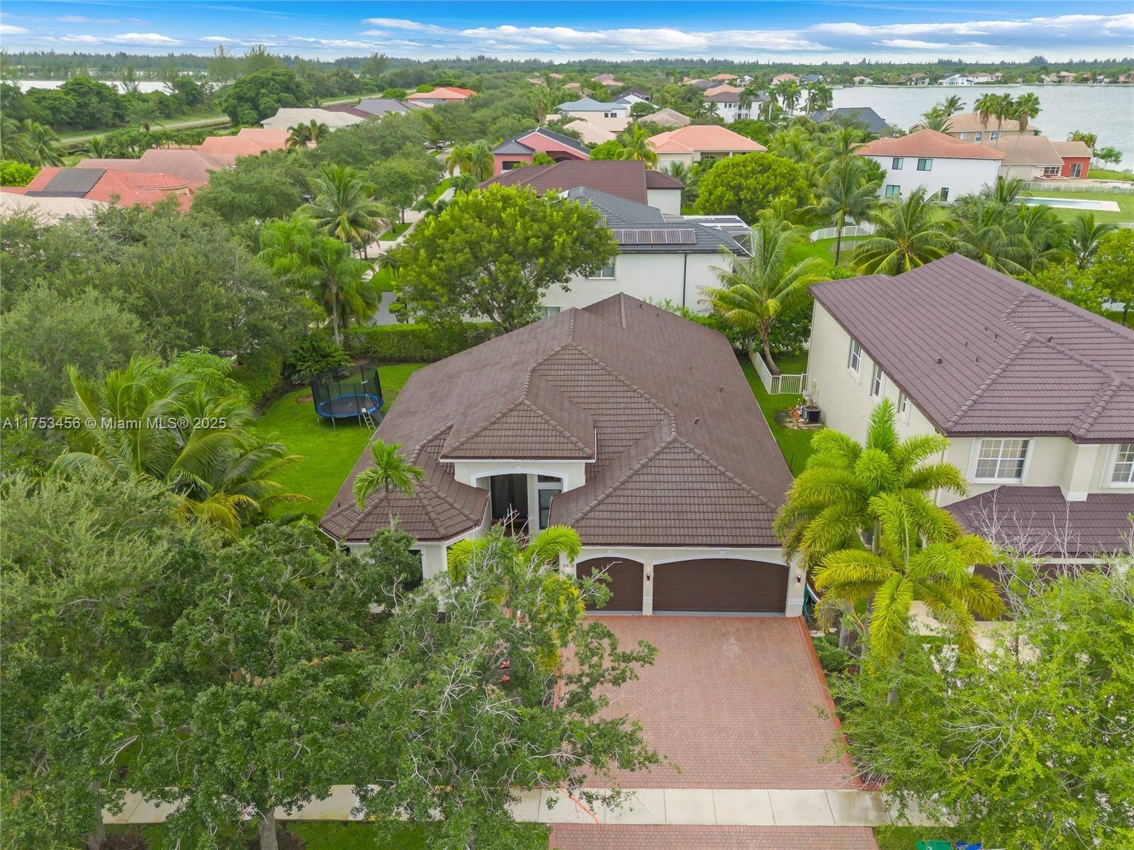 Miramar, FL 33029,5478 SW 189th Ave