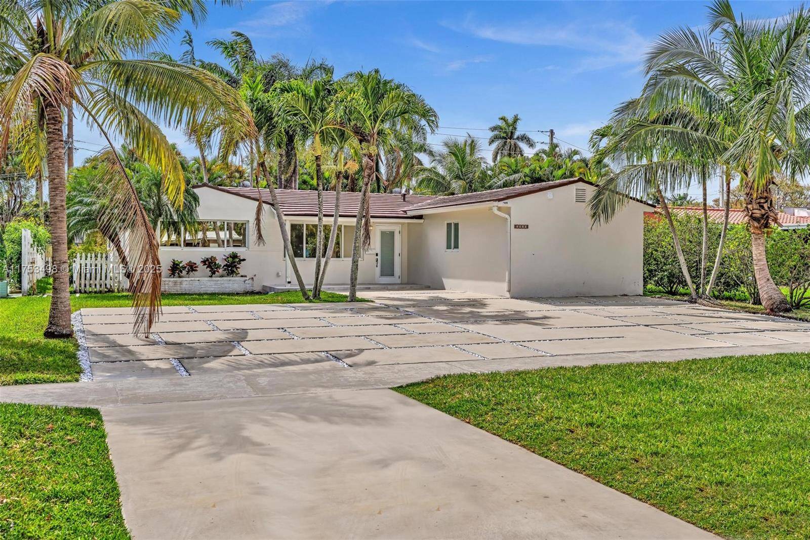 Hollywood, FL 33020,1510 Coolidge St