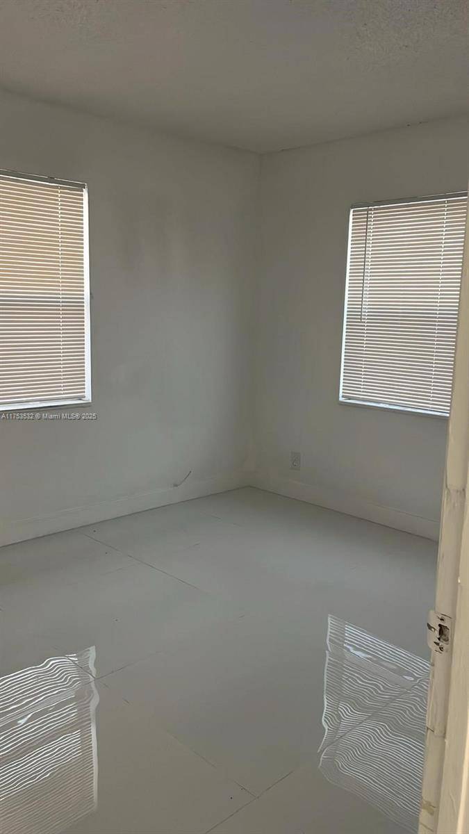 Deerfield Beach, FL 33064,550 NE 44th St #M2