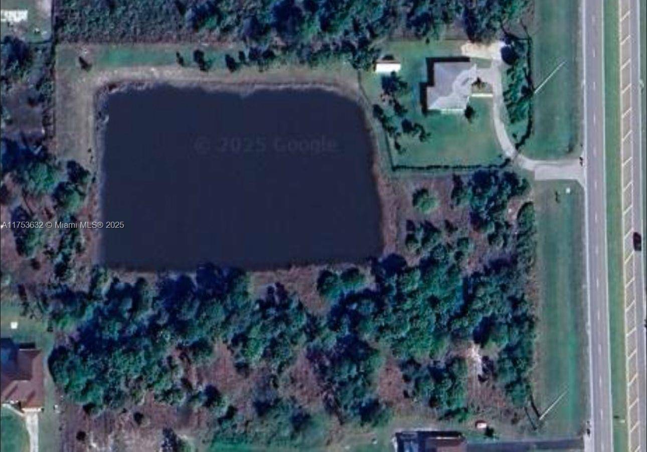 Naples, FL 34120,35XX Everglades Blvd